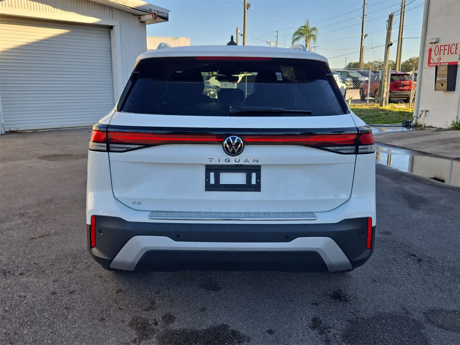 2026 Volkswagen Tiguan 2.0T SE