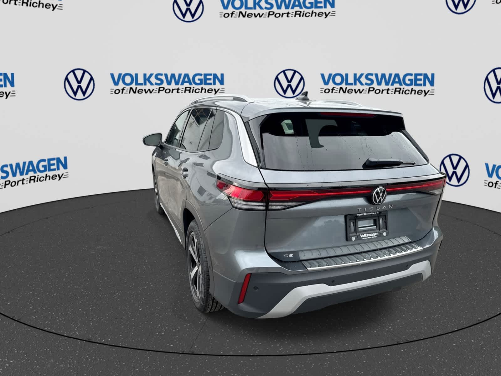 2026 Volkswagen Tiguan 2.0T SE