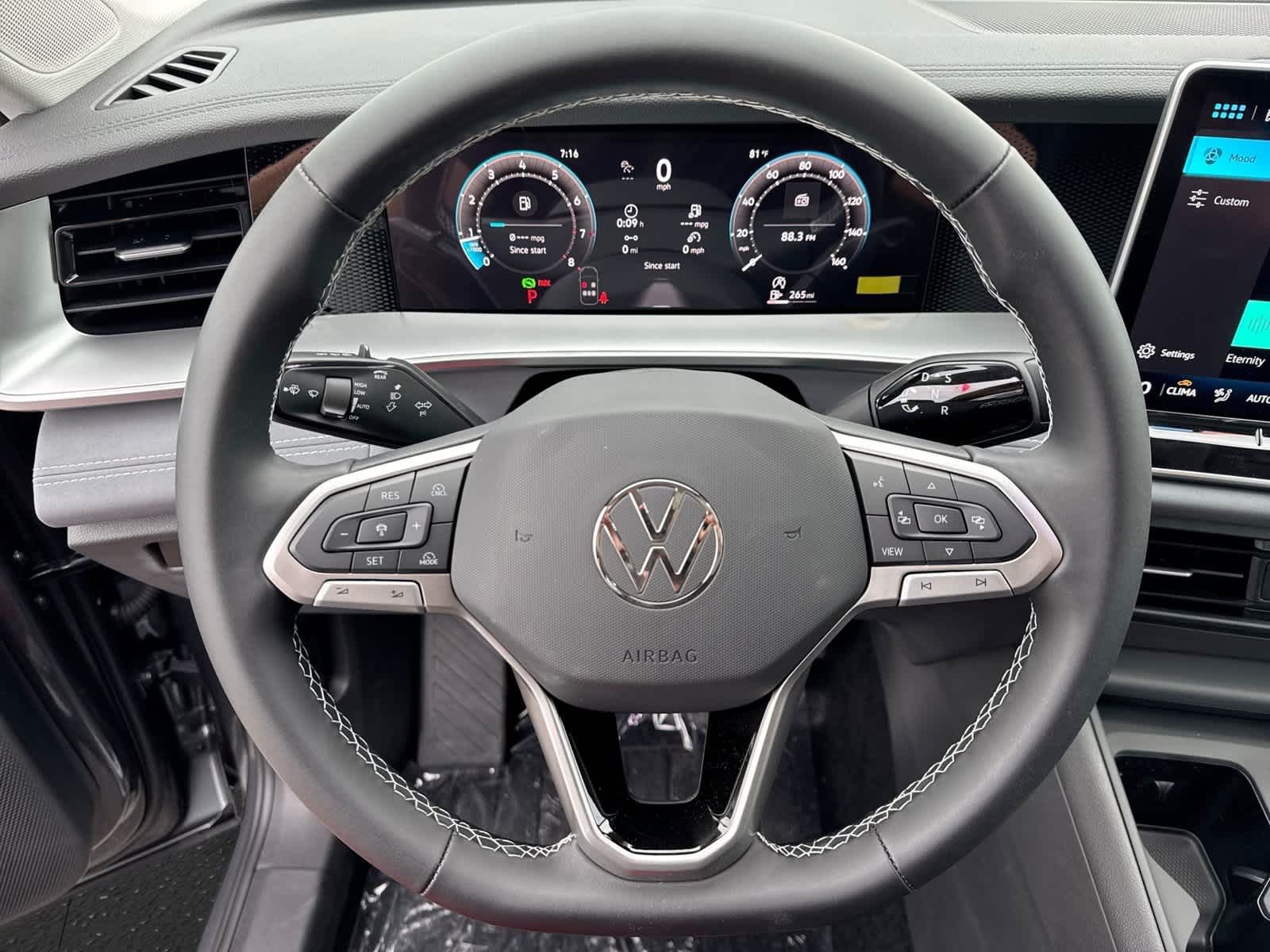2026 Volkswagen Tiguan 2.0T SE