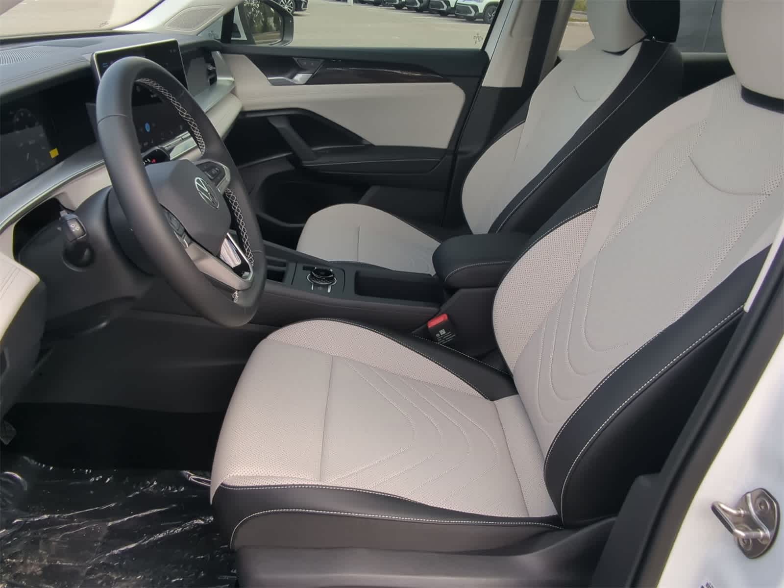 2025 Volkswagen Tiguan 2.0T SE