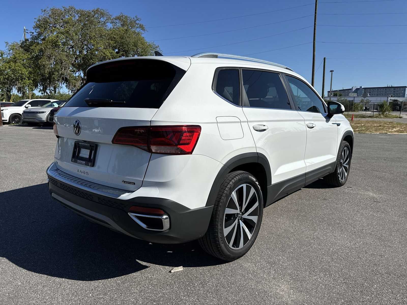 2023 Volkswagen Taos SE