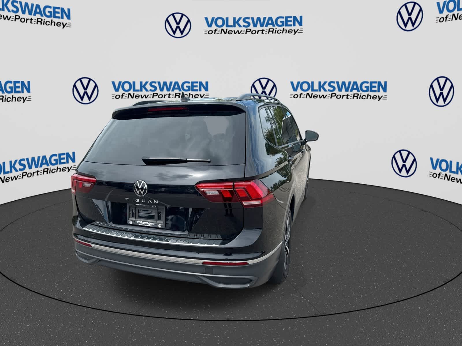 2024 Volkswagen Tiguan S