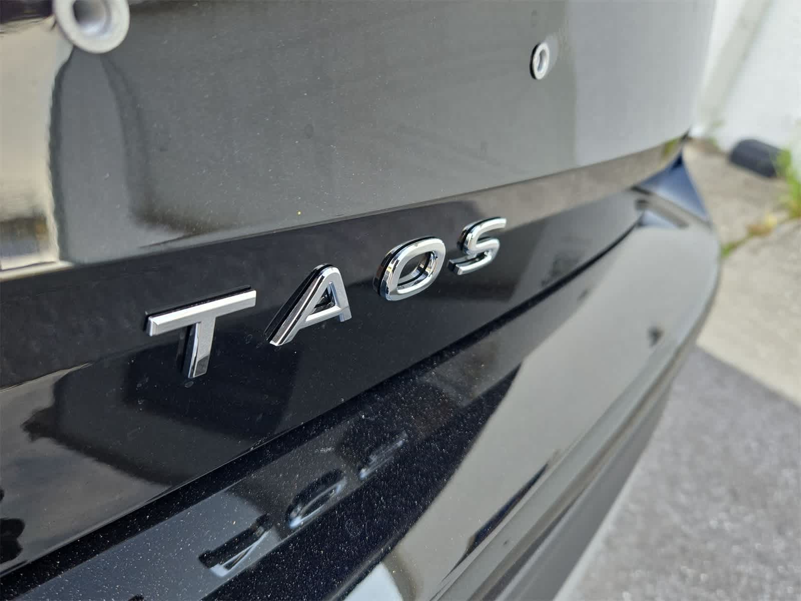 2025 Volkswagen Taos 1.5T SE