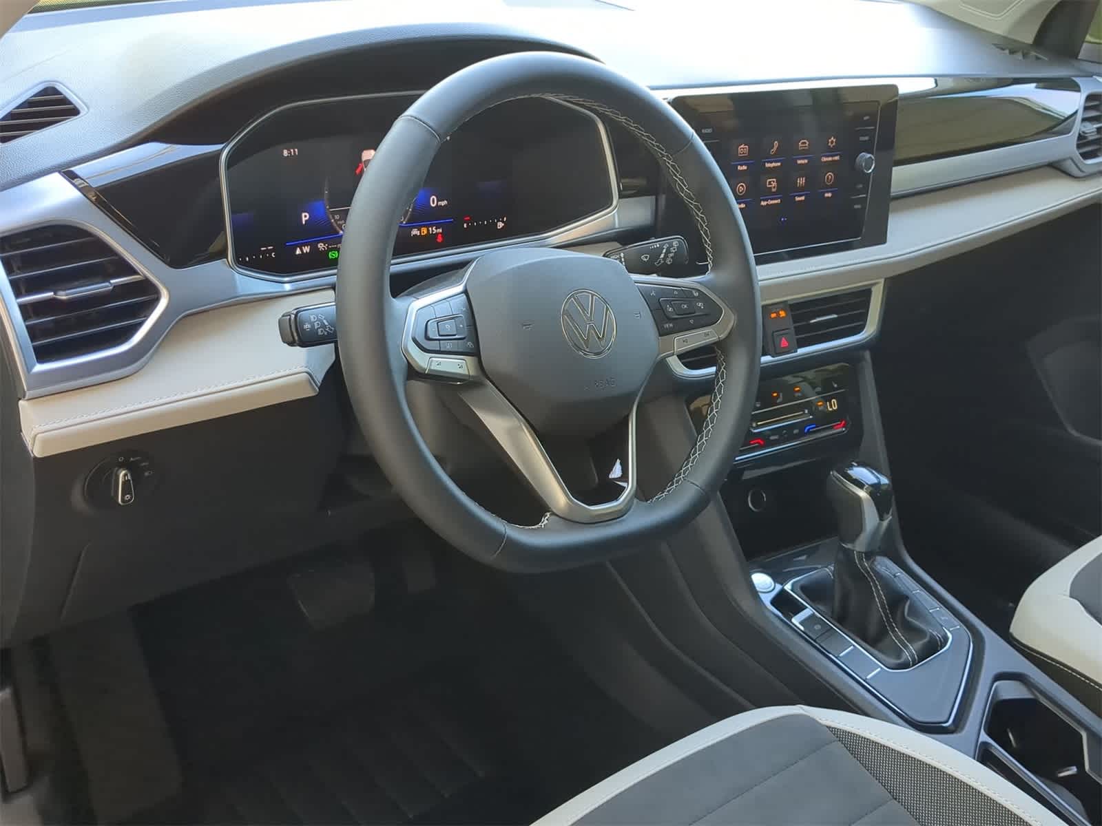 2025 Volkswagen Taos 1.5T SE