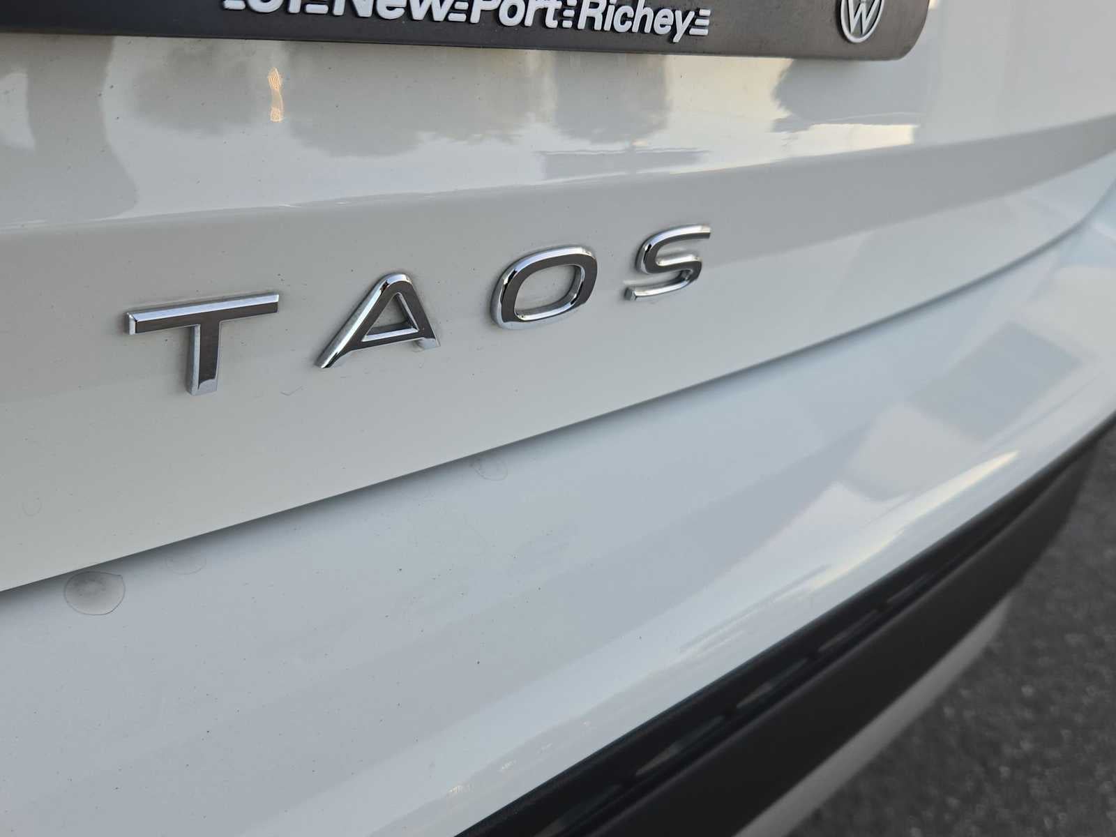 2023 Volkswagen Taos SE