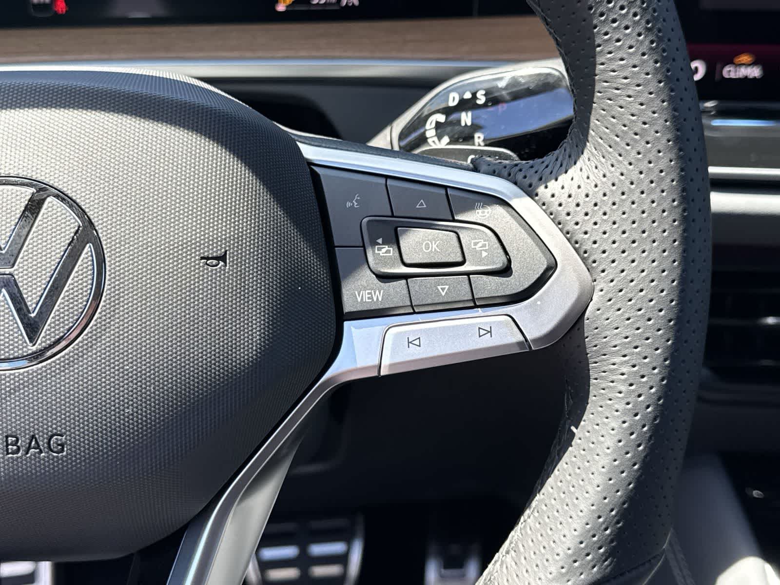 2026 Volkswagen Tiguan 2.0T SEL R-Line Turbo