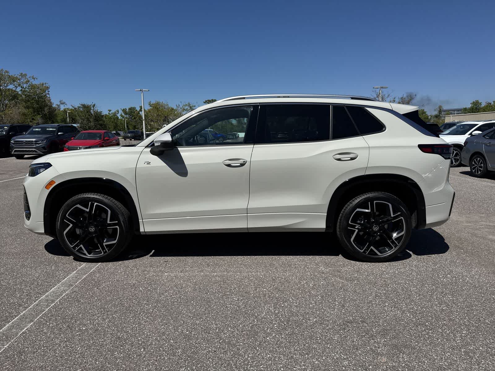 2026 Volkswagen Tiguan 2.0T SEL R-Line Turbo