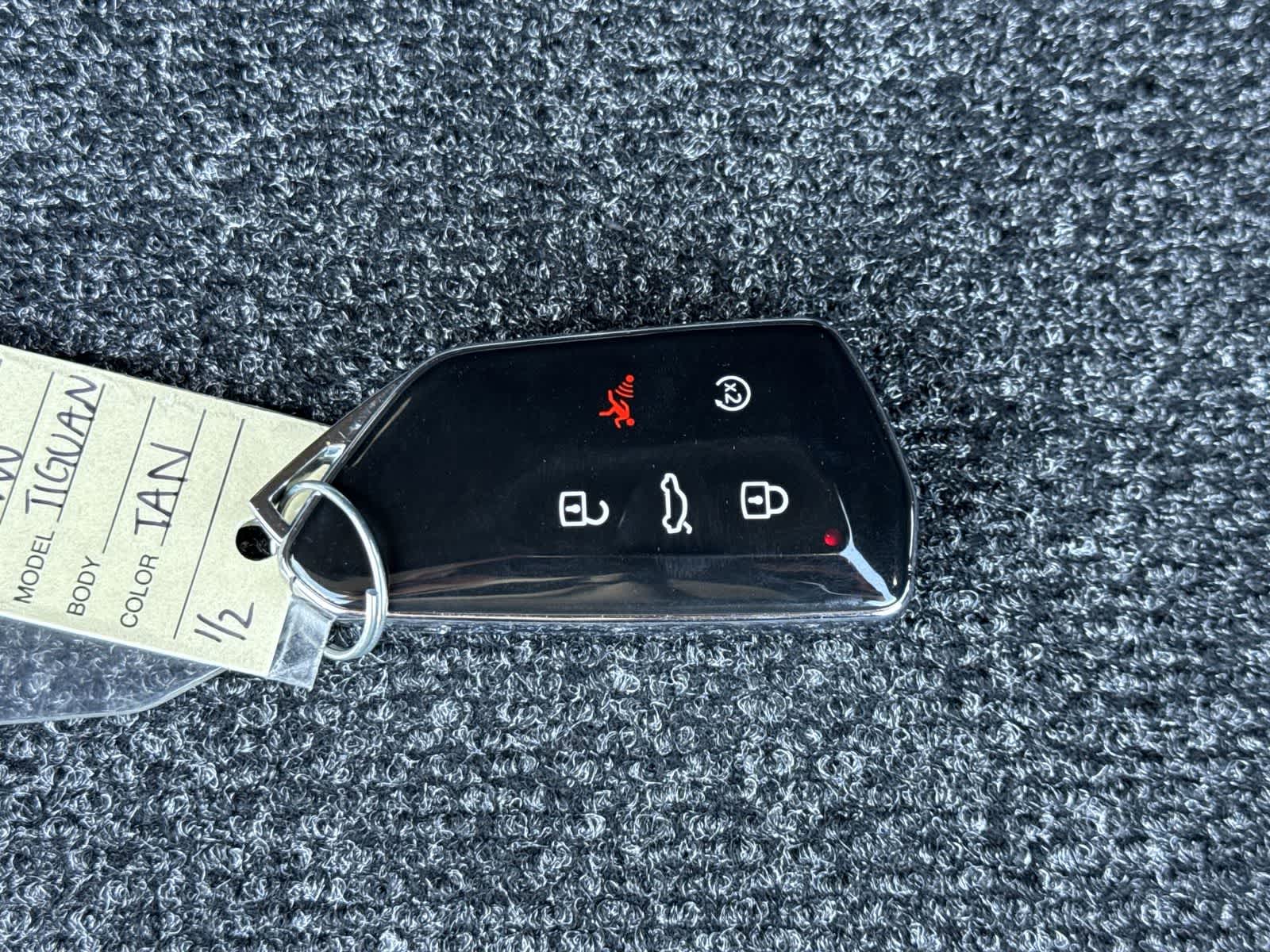 2026 Volkswagen Tiguan 2.0T SEL R-Line Turbo