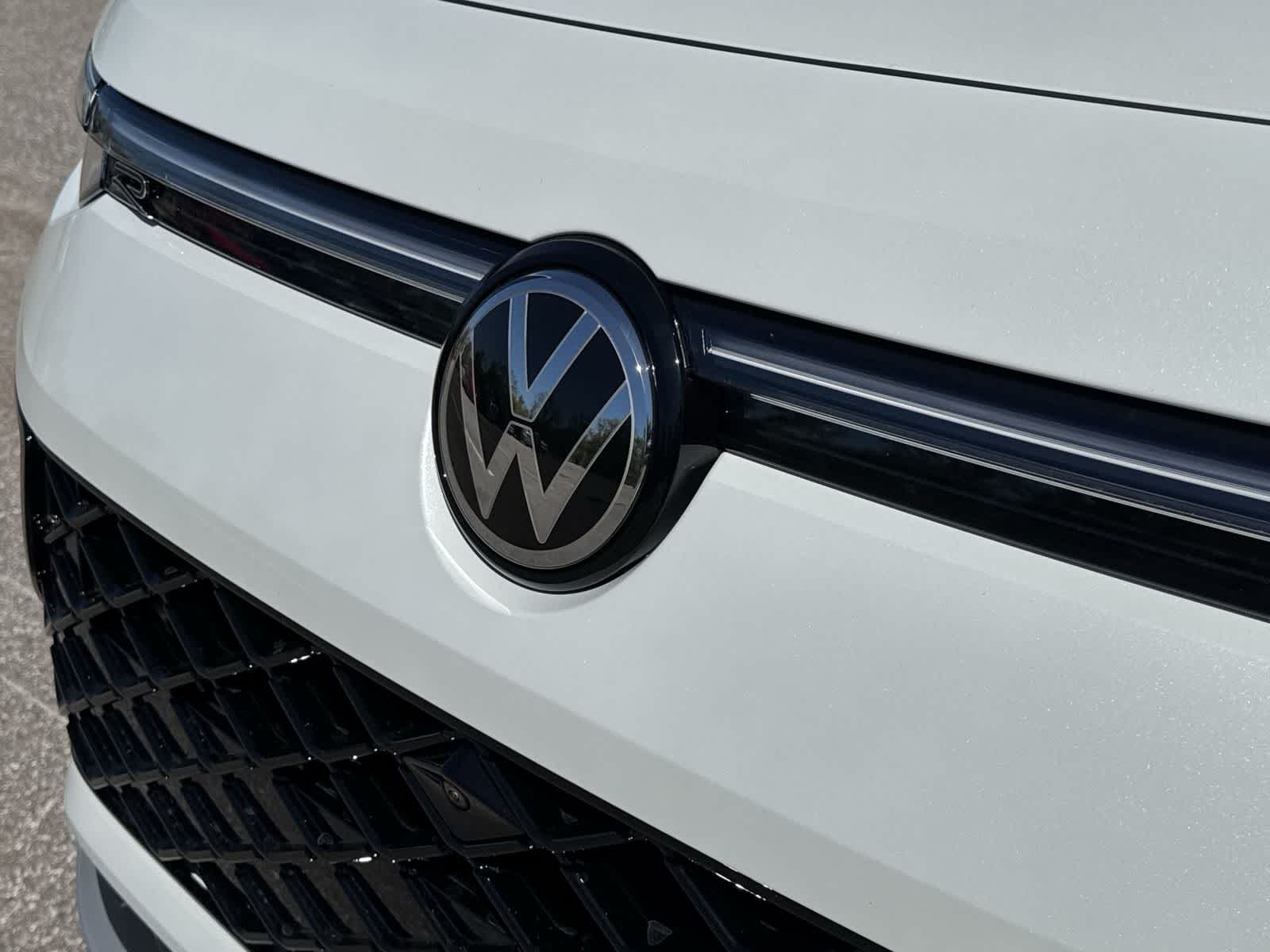 2026 Volkswagen Tiguan 2.0T SEL R-Line Turbo