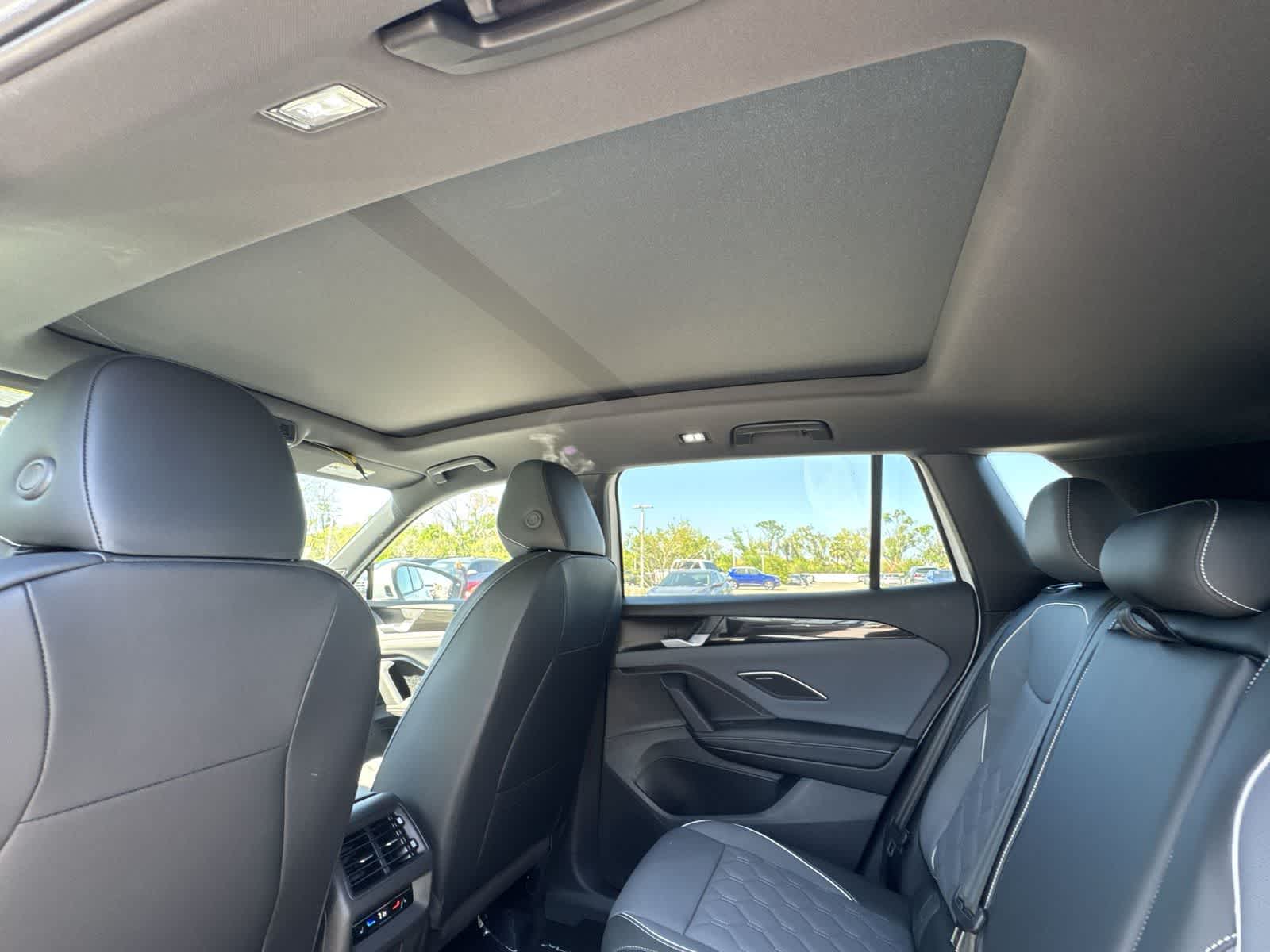 2026 Volkswagen Tiguan 2.0T SEL R-Line Turbo