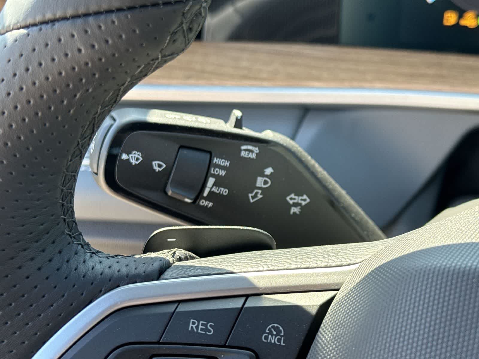 2026 Volkswagen Tiguan 2.0T SEL R-Line Turbo