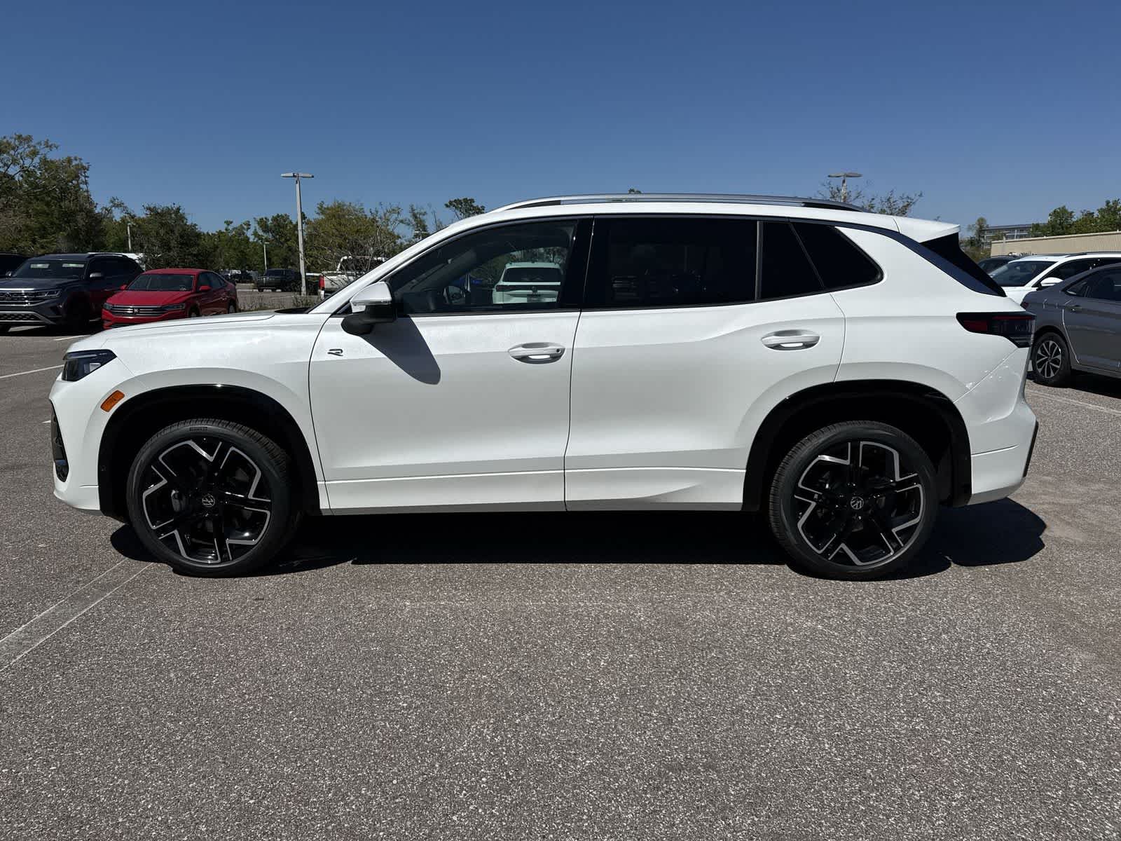 2026 Volkswagen Tiguan 2.0T SEL R-Line Turbo