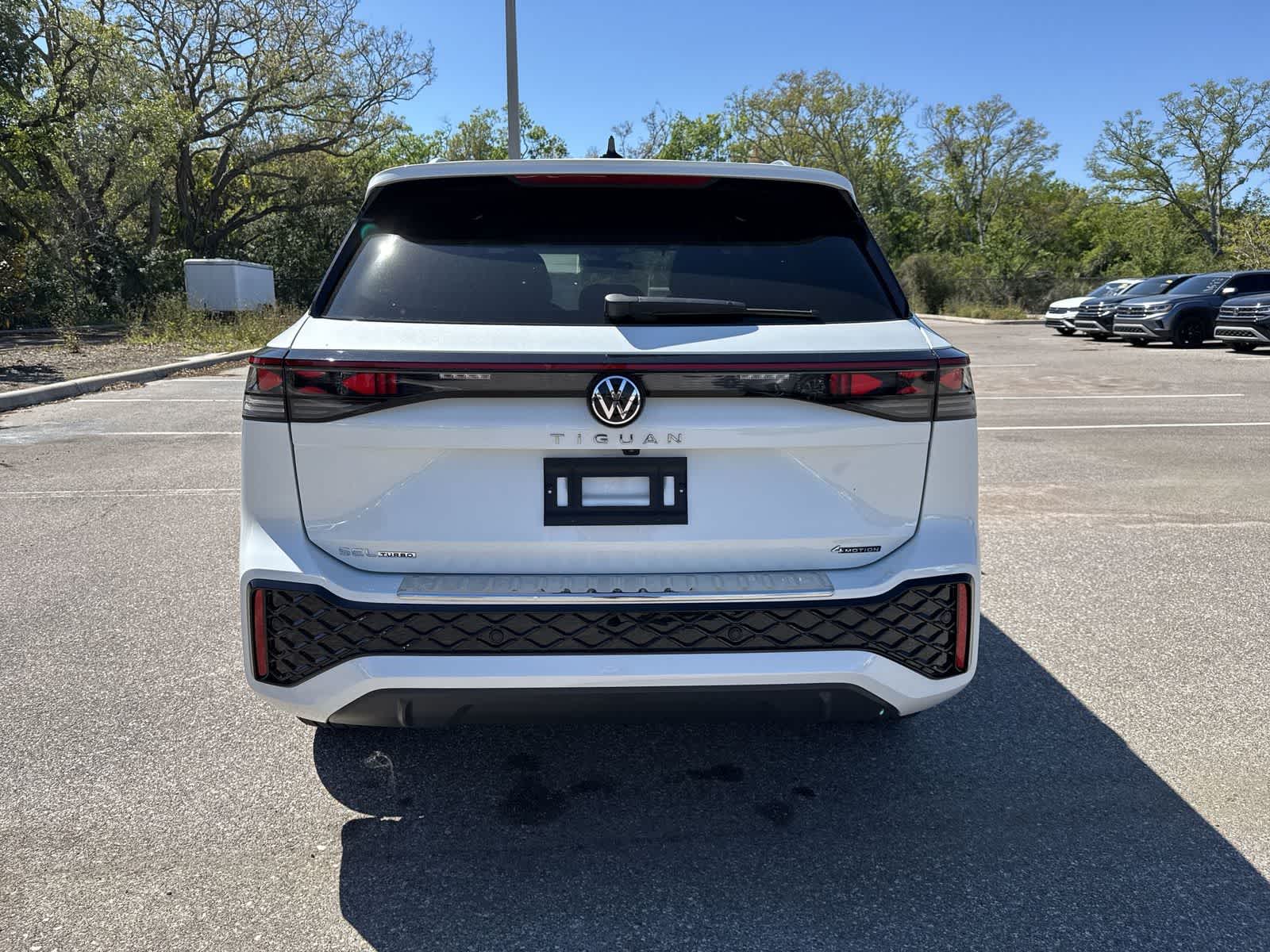 2026 Volkswagen Tiguan 2.0T SEL R-Line Turbo