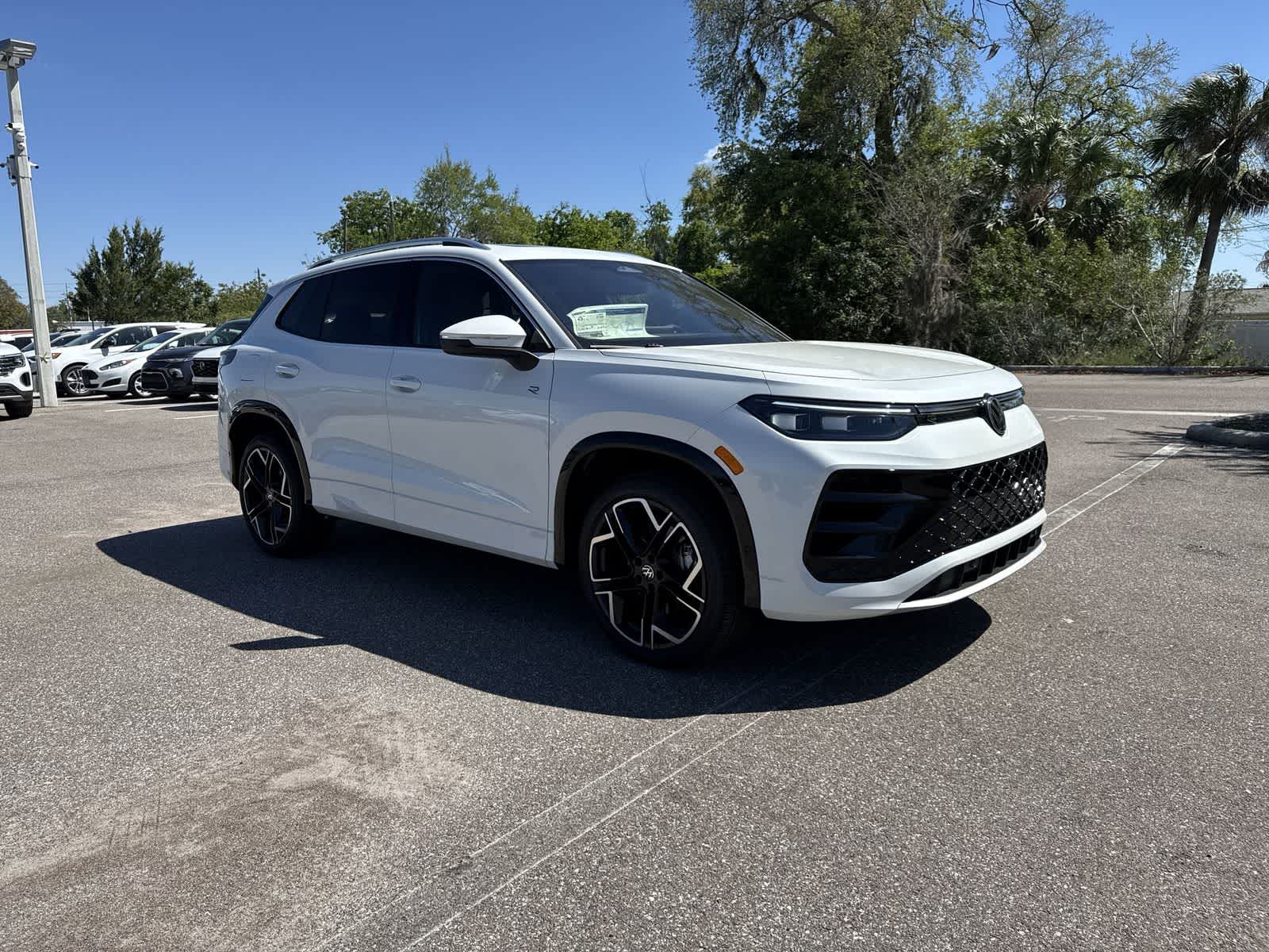 2026 Volkswagen Tiguan 2.0T SEL R-Line Turbo
