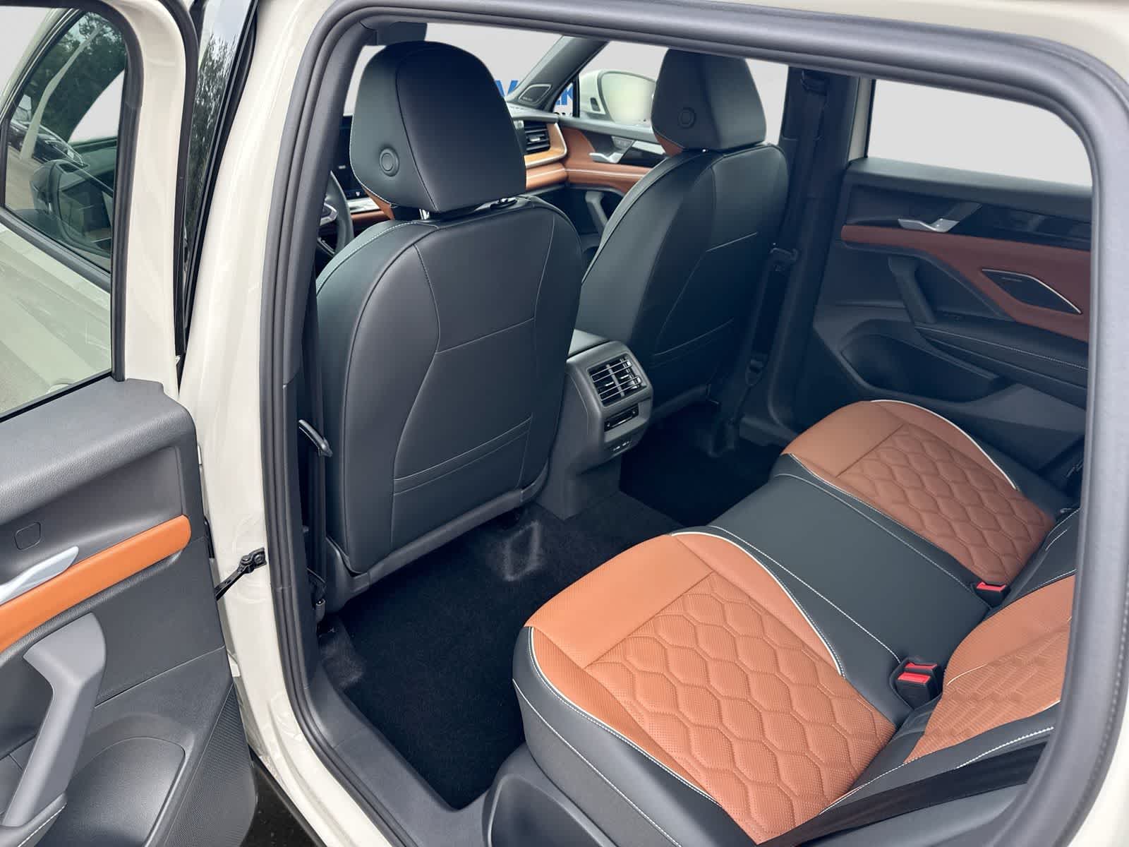 2026 Volkswagen Tiguan 2.0T SEL R-Line Turbo