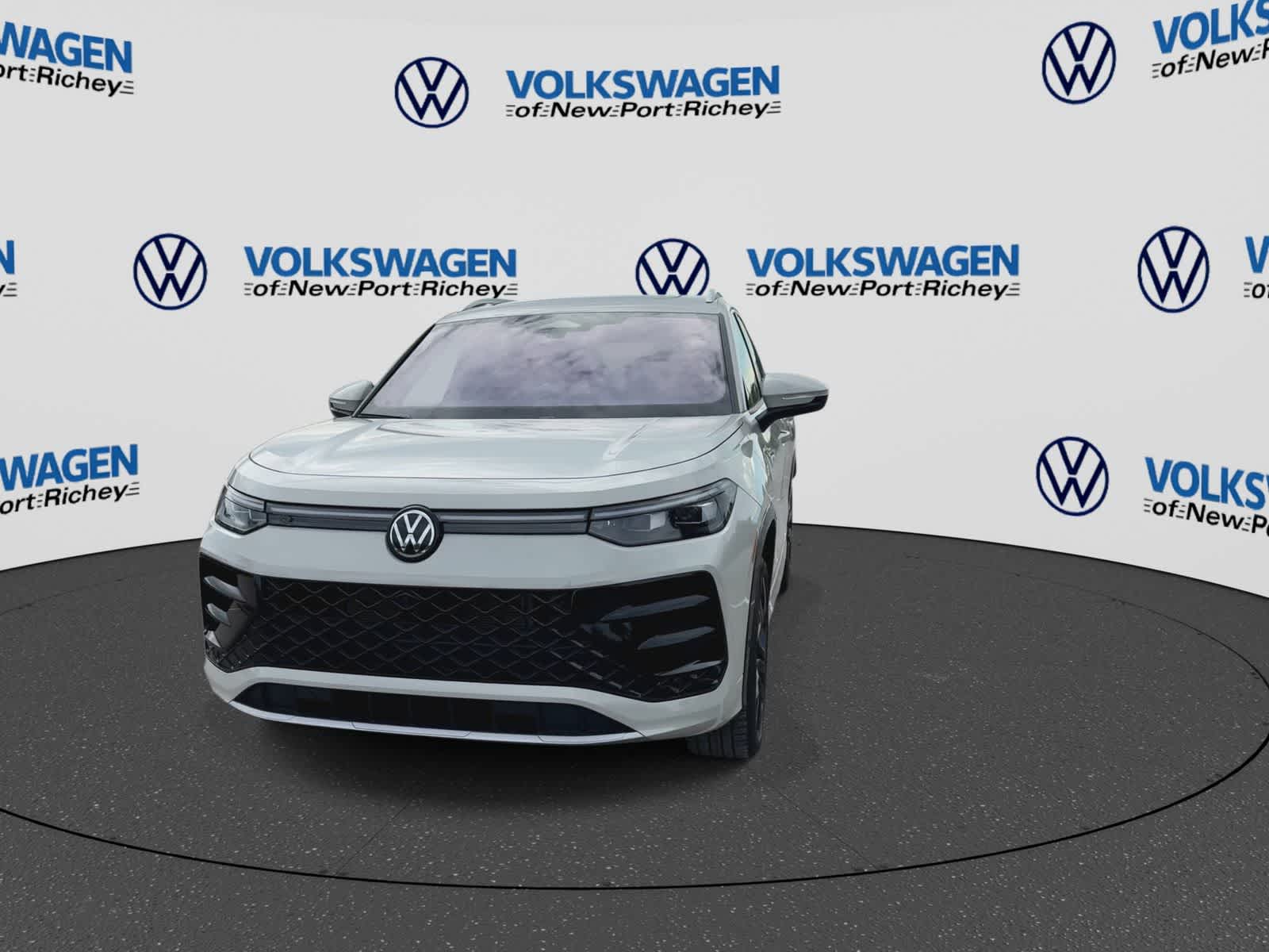 2026 Volkswagen Tiguan 2.0T SEL R-Line Turbo