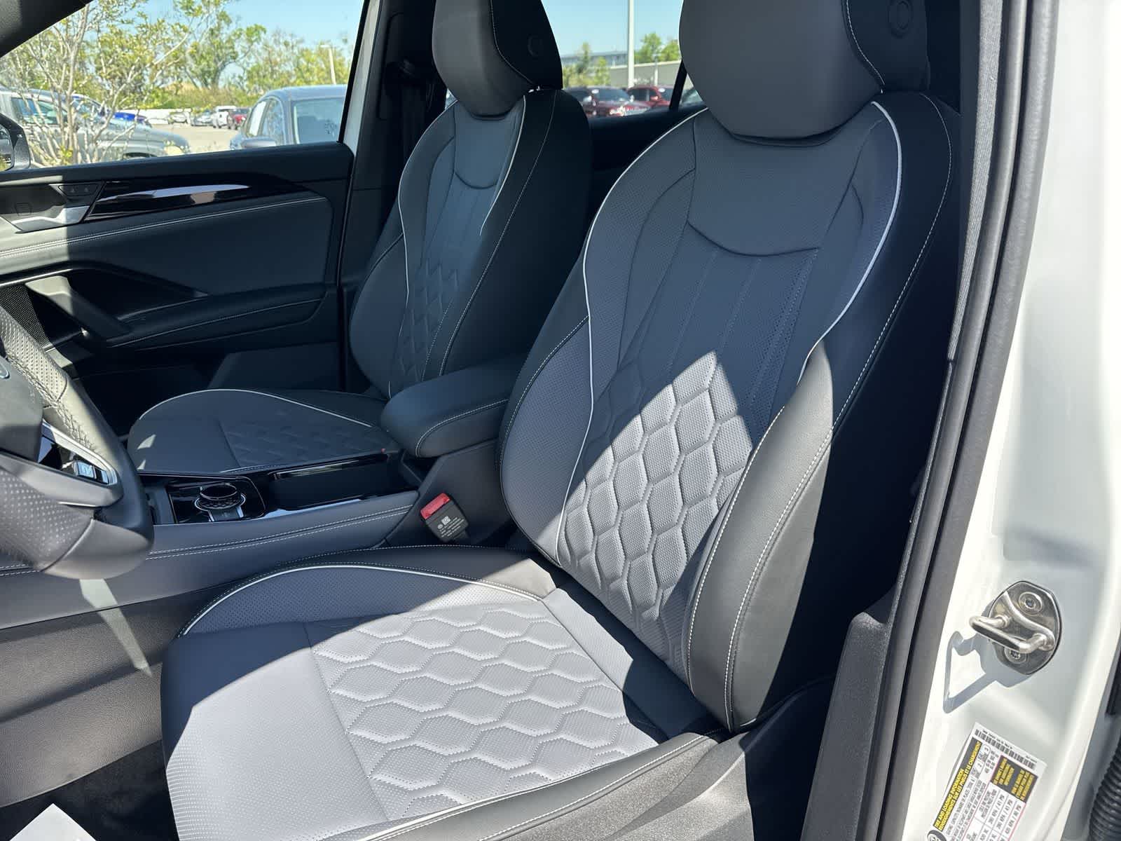 2026 Volkswagen Tiguan 2.0T SEL R-Line Turbo