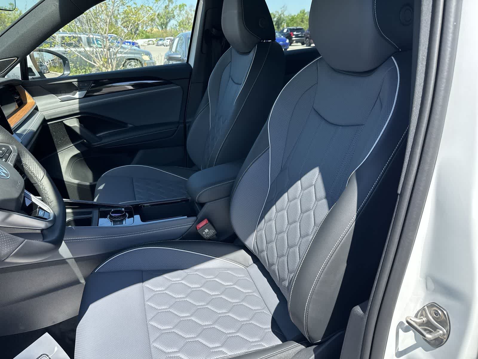 2026 Volkswagen Tiguan 2.0T SEL R-Line Turbo