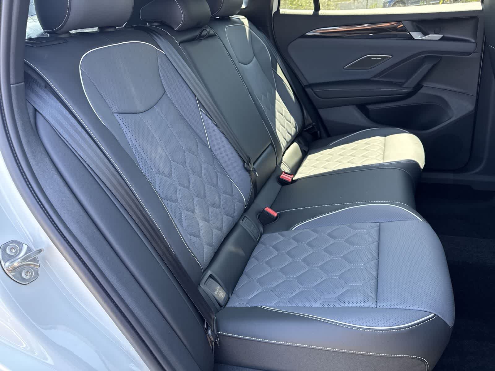 2026 Volkswagen Tiguan 2.0T SEL R-Line Turbo