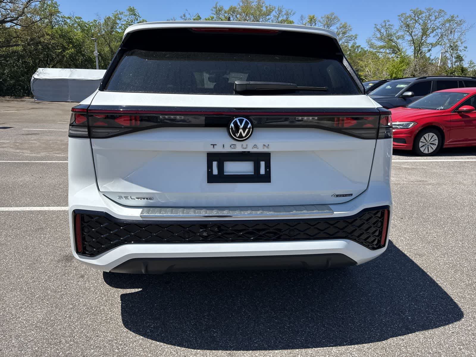 2026 Volkswagen Tiguan 2.0T SEL R-Line Turbo