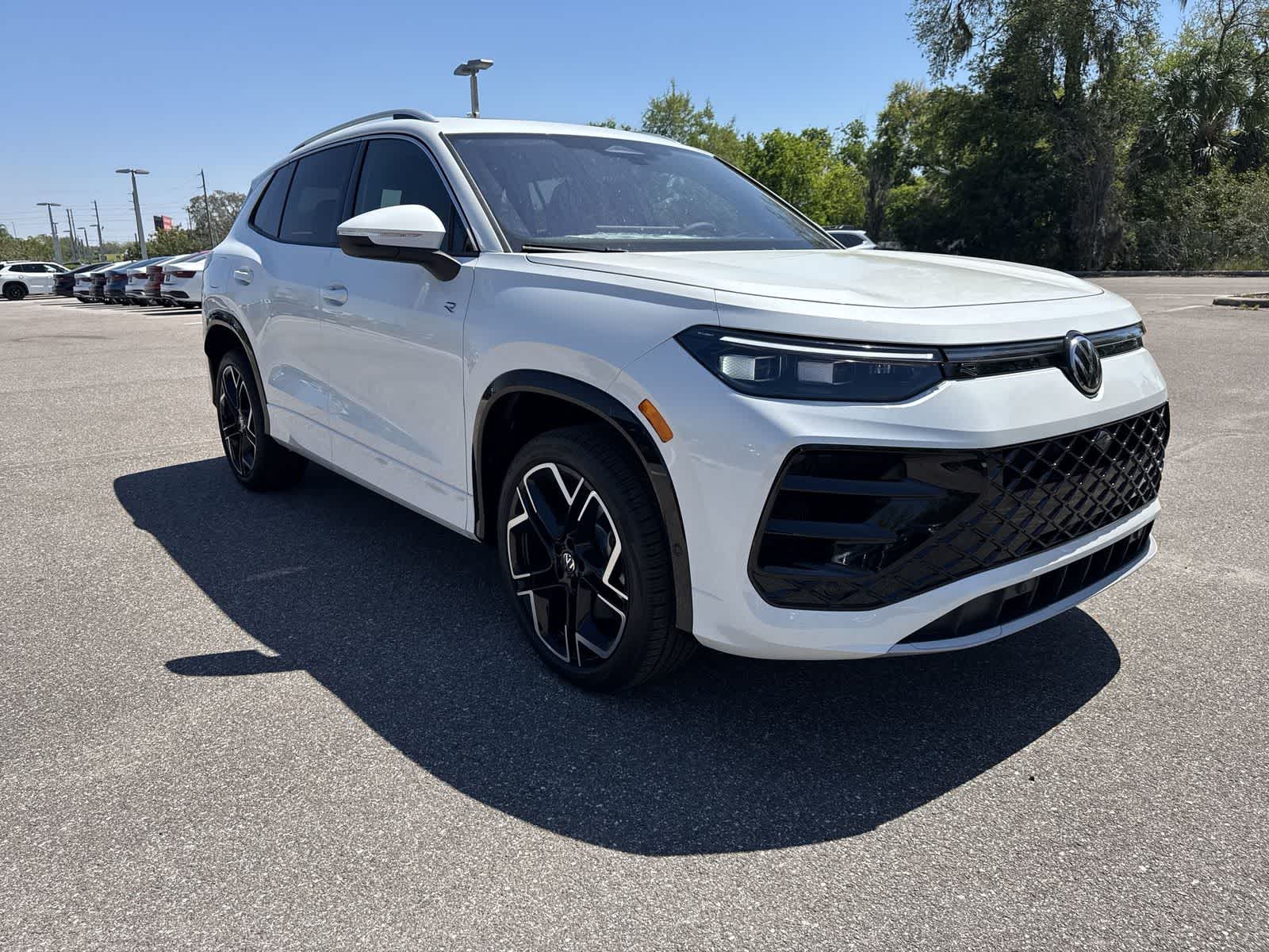 2026 Volkswagen Tiguan 2.0T SEL R-Line Turbo