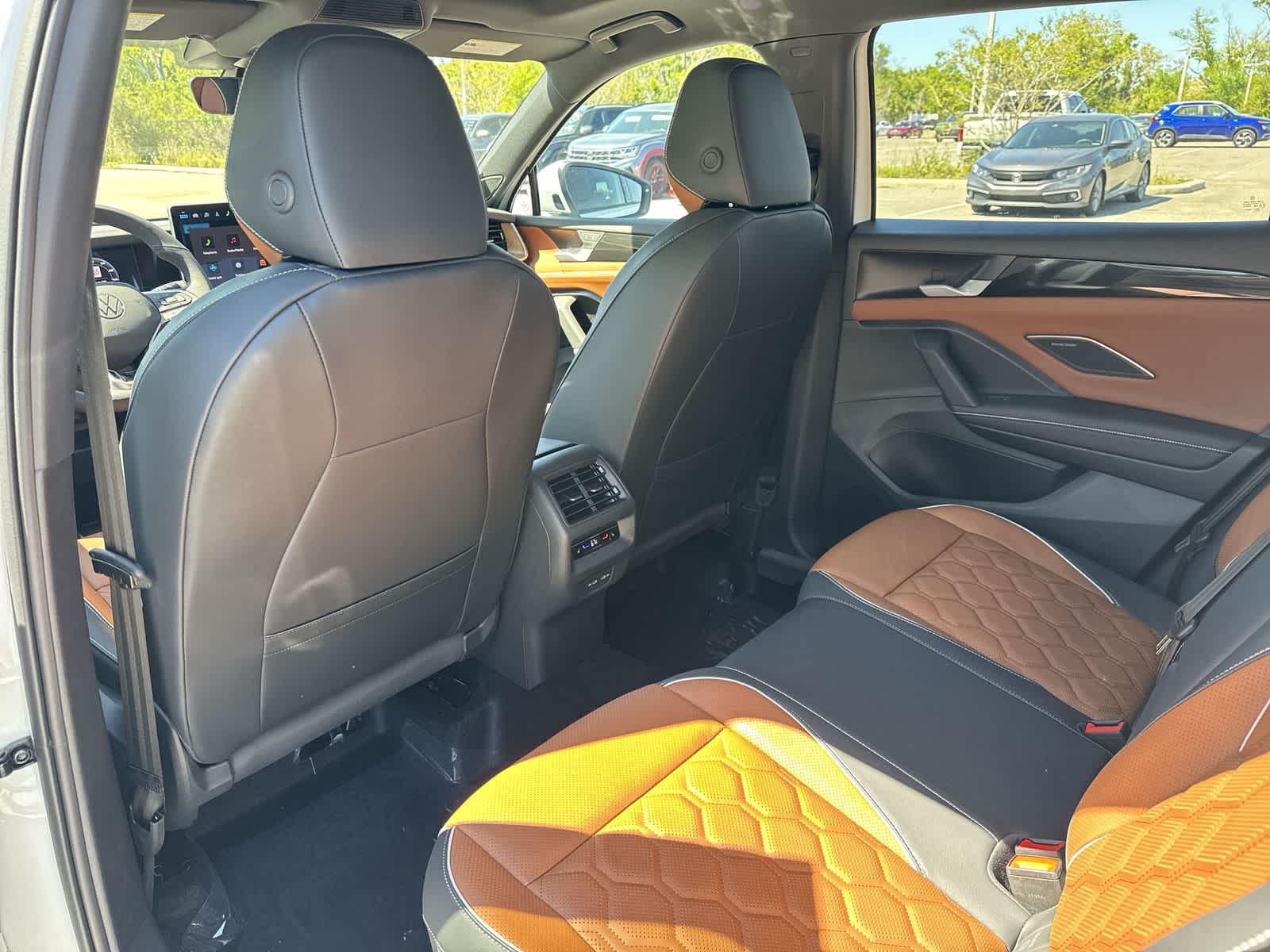 2026 Volkswagen Tiguan 2.0T SEL R-Line Turbo