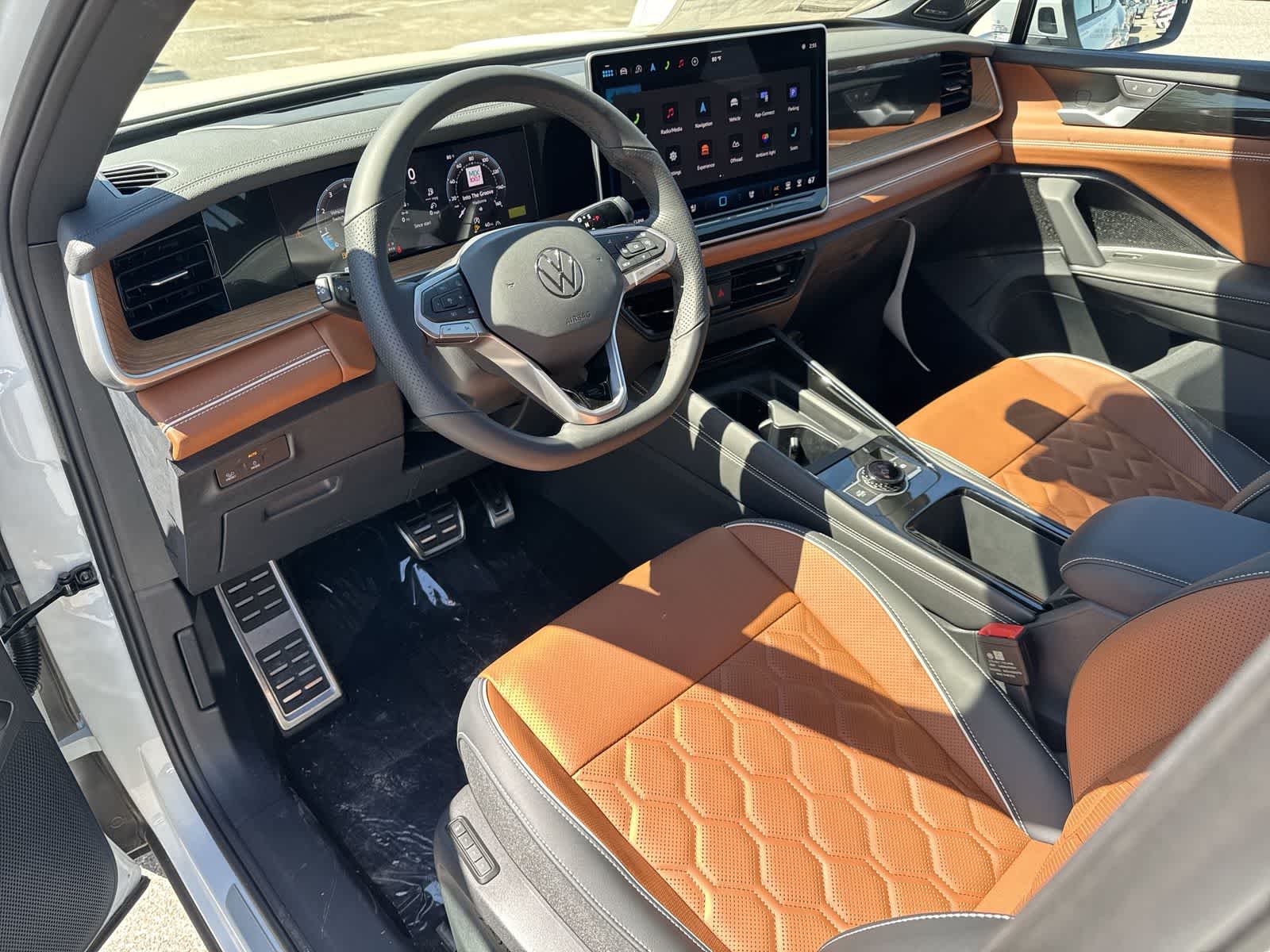 2026 Volkswagen Tiguan 2.0T SEL R-Line Turbo