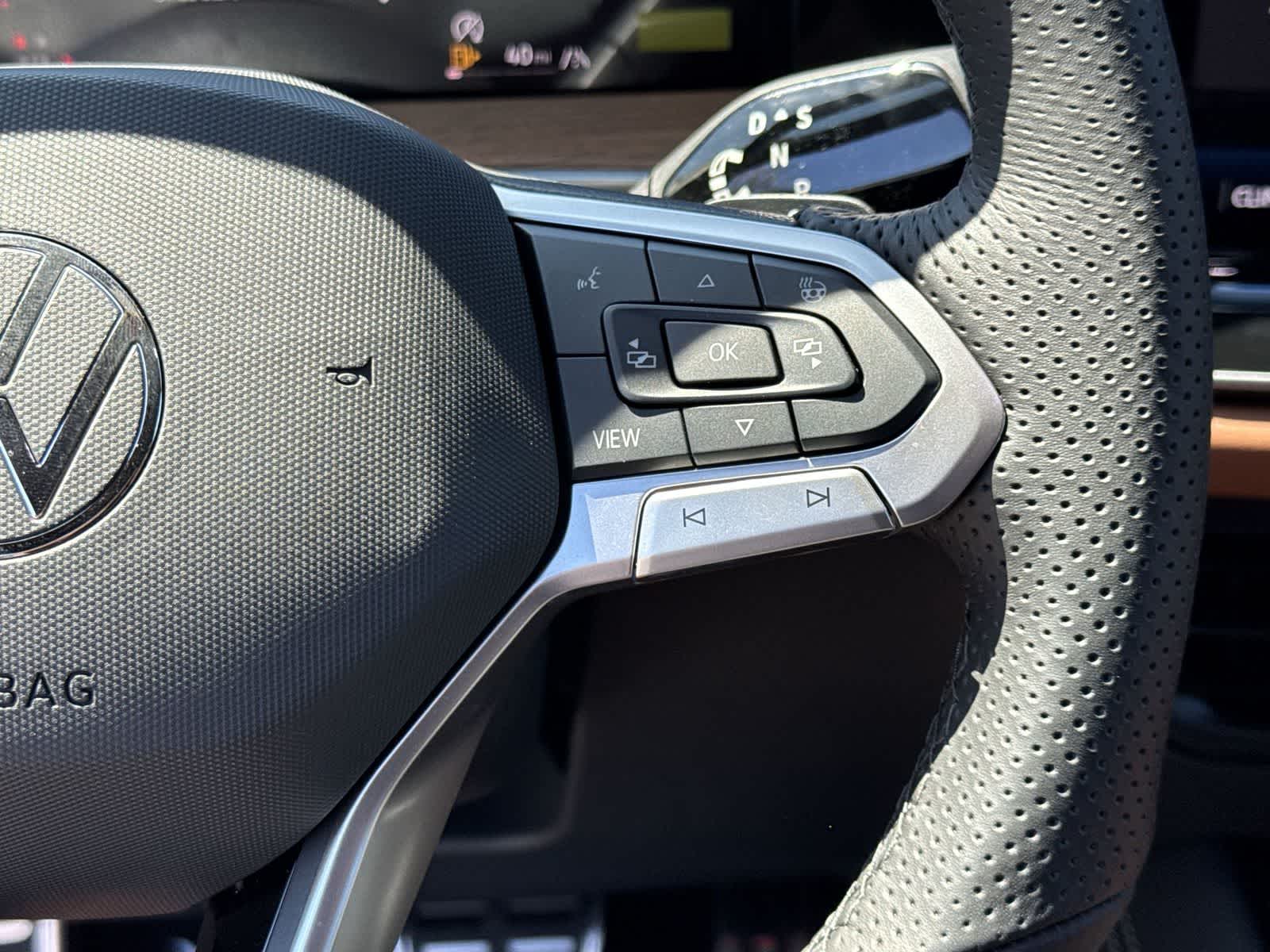 2026 Volkswagen Tiguan 2.0T SEL R-Line Turbo