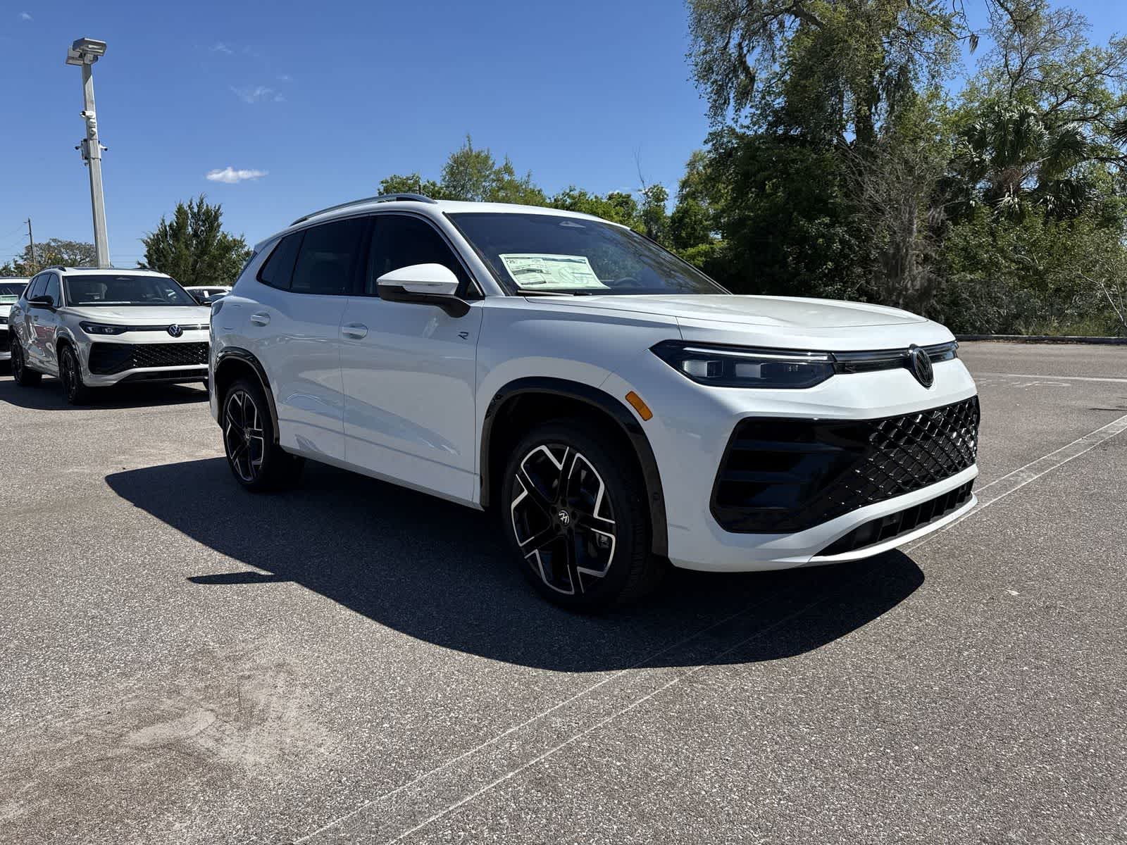 2026 Volkswagen Tiguan 2.0T SEL R-Line Turbo