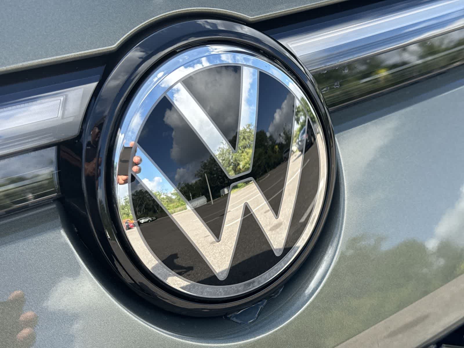 2026 Volkswagen Tiguan 2.0T SEL R-Line Turbo