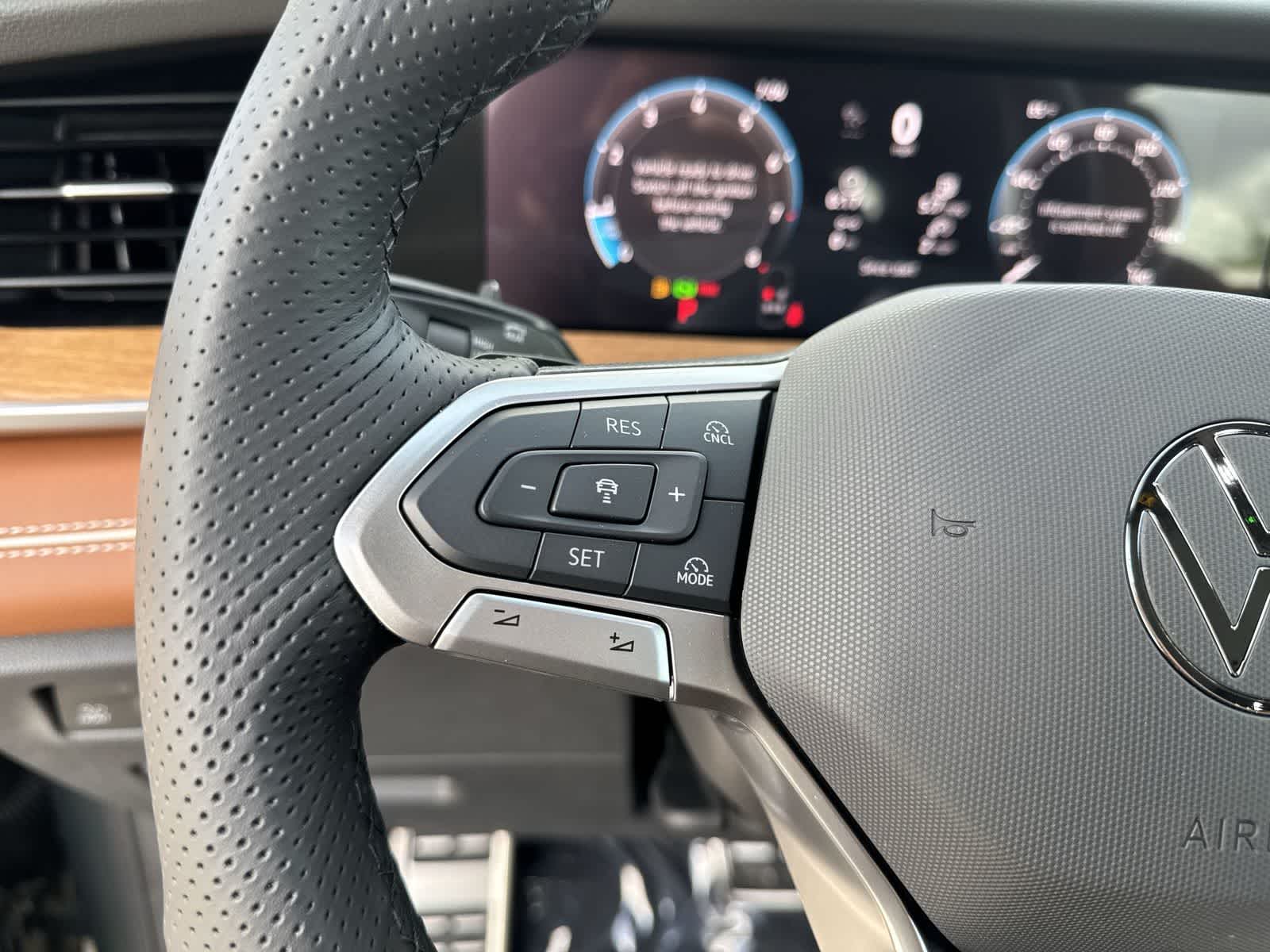 2026 Volkswagen Tiguan 2.0T SEL R-Line Turbo