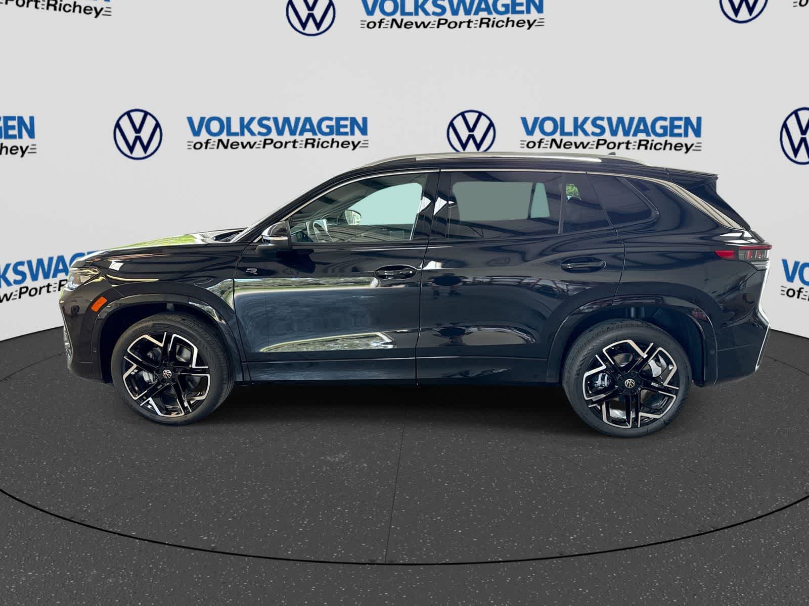 2026 Volkswagen Tiguan 2.0T SEL R-Line Turbo