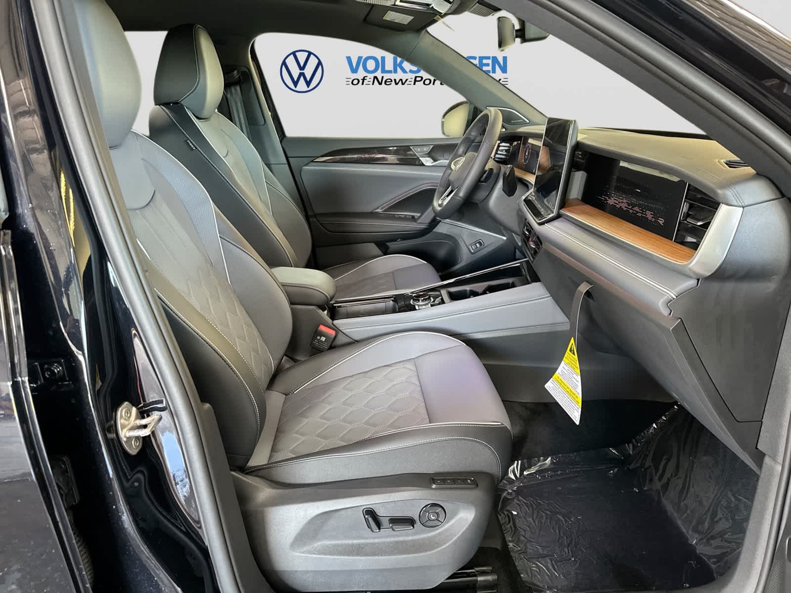 2026 Volkswagen Tiguan 2.0T SEL R-Line Turbo