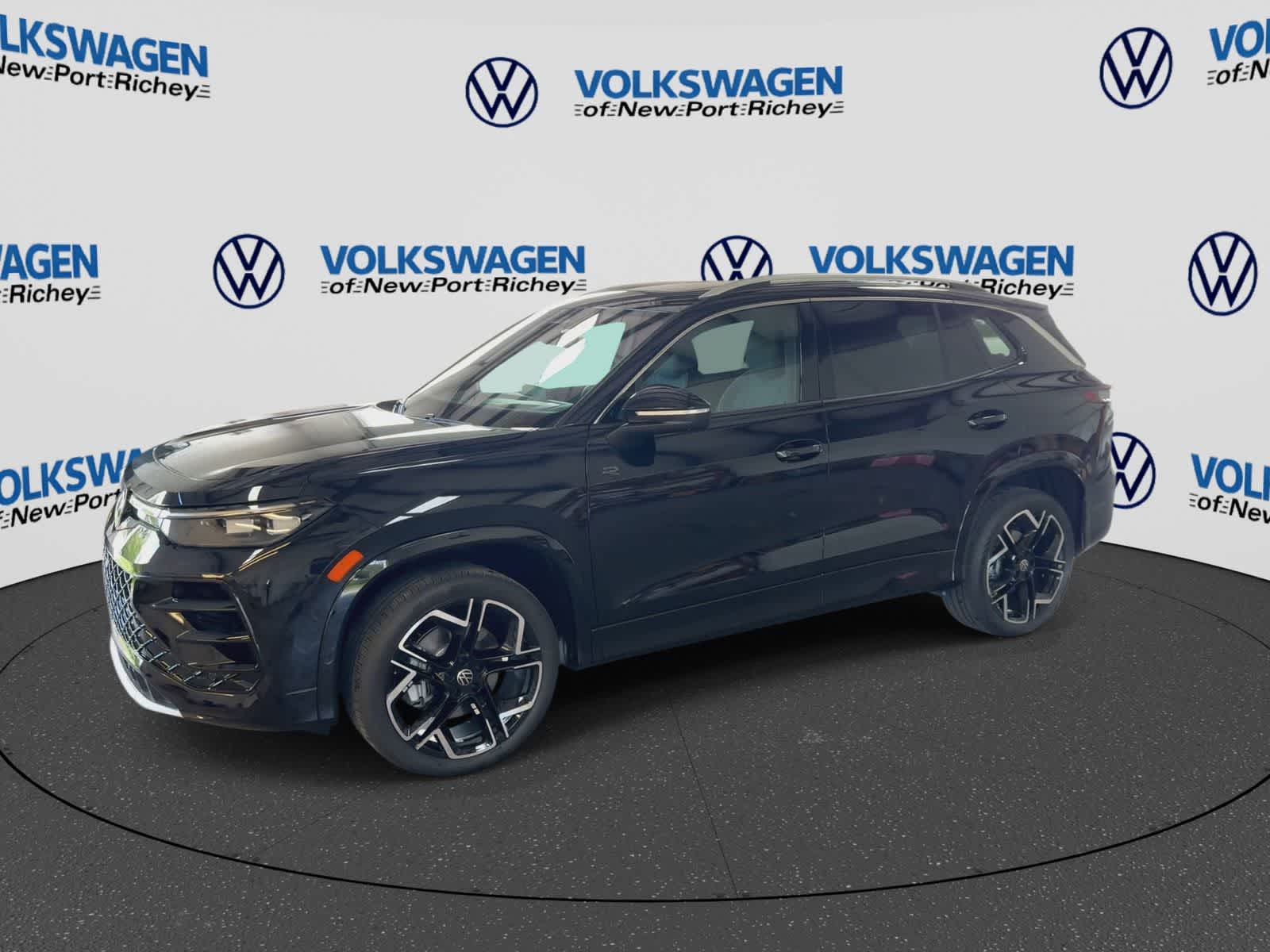 2026 Volkswagen Tiguan 2.0T SEL R-Line Turbo