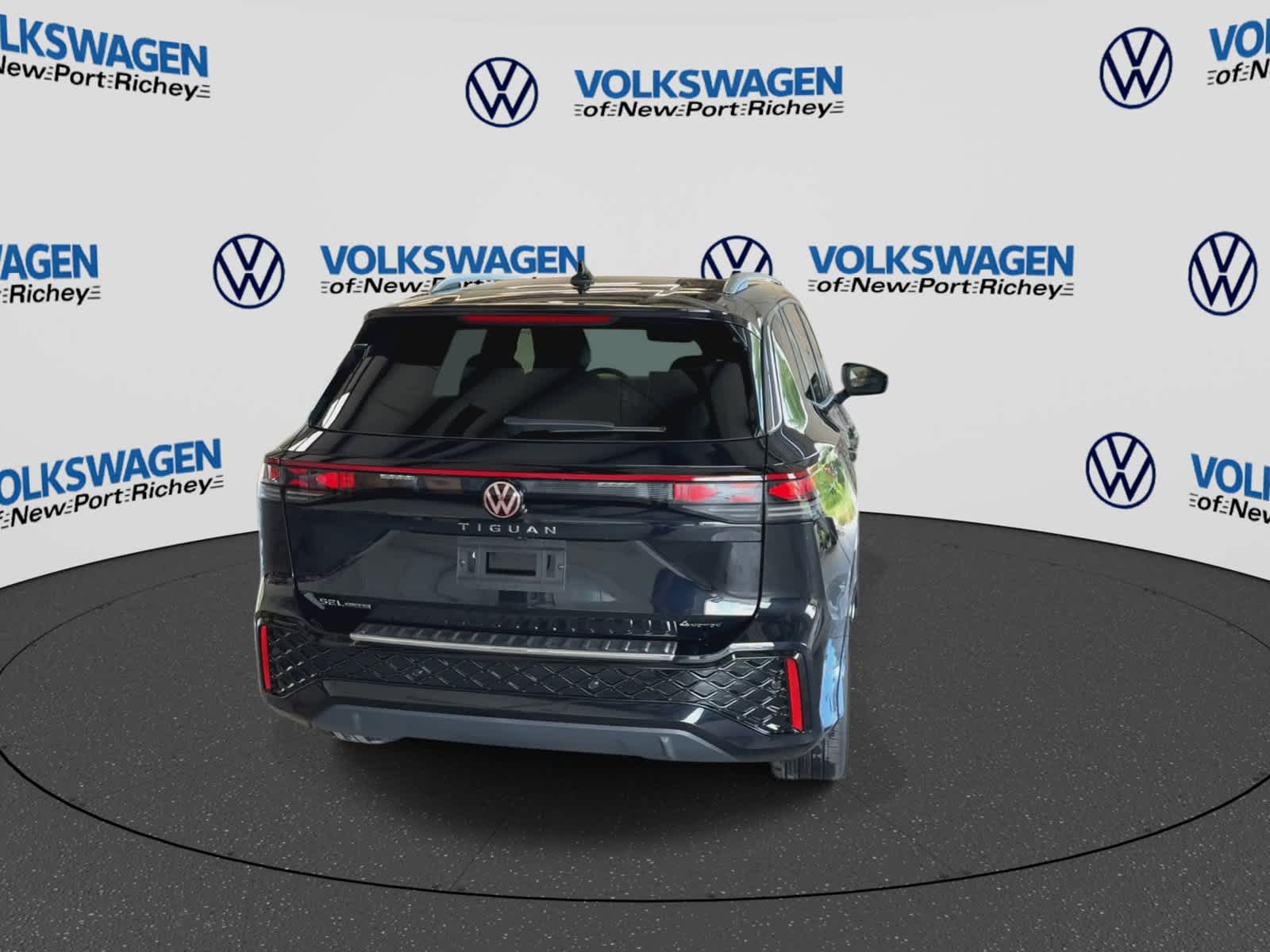 2026 Volkswagen Tiguan 2.0T SEL R-Line Turbo