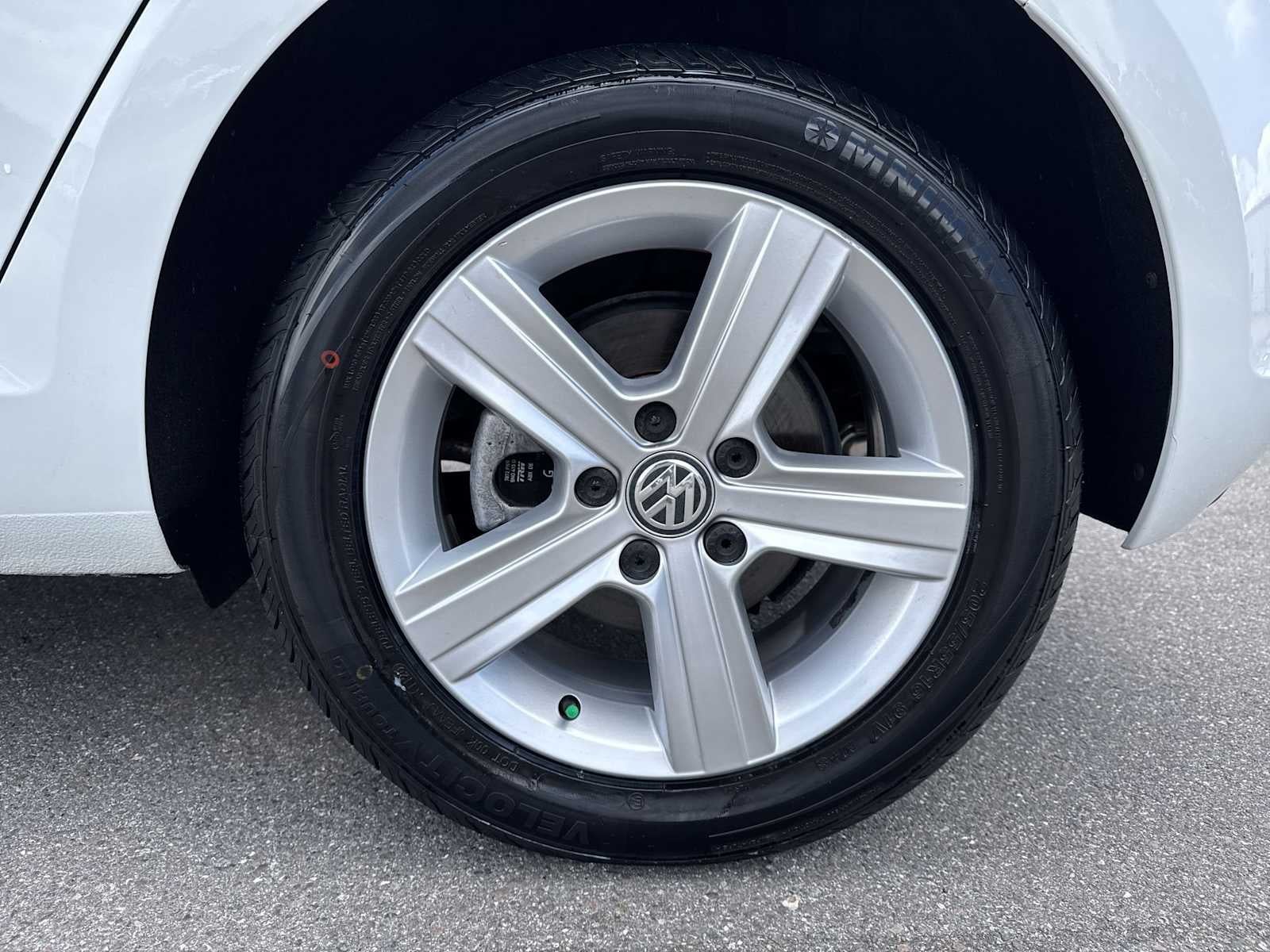 2017 Volkswagen Golf Base