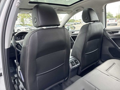 2017 Volkswagen Golf Base