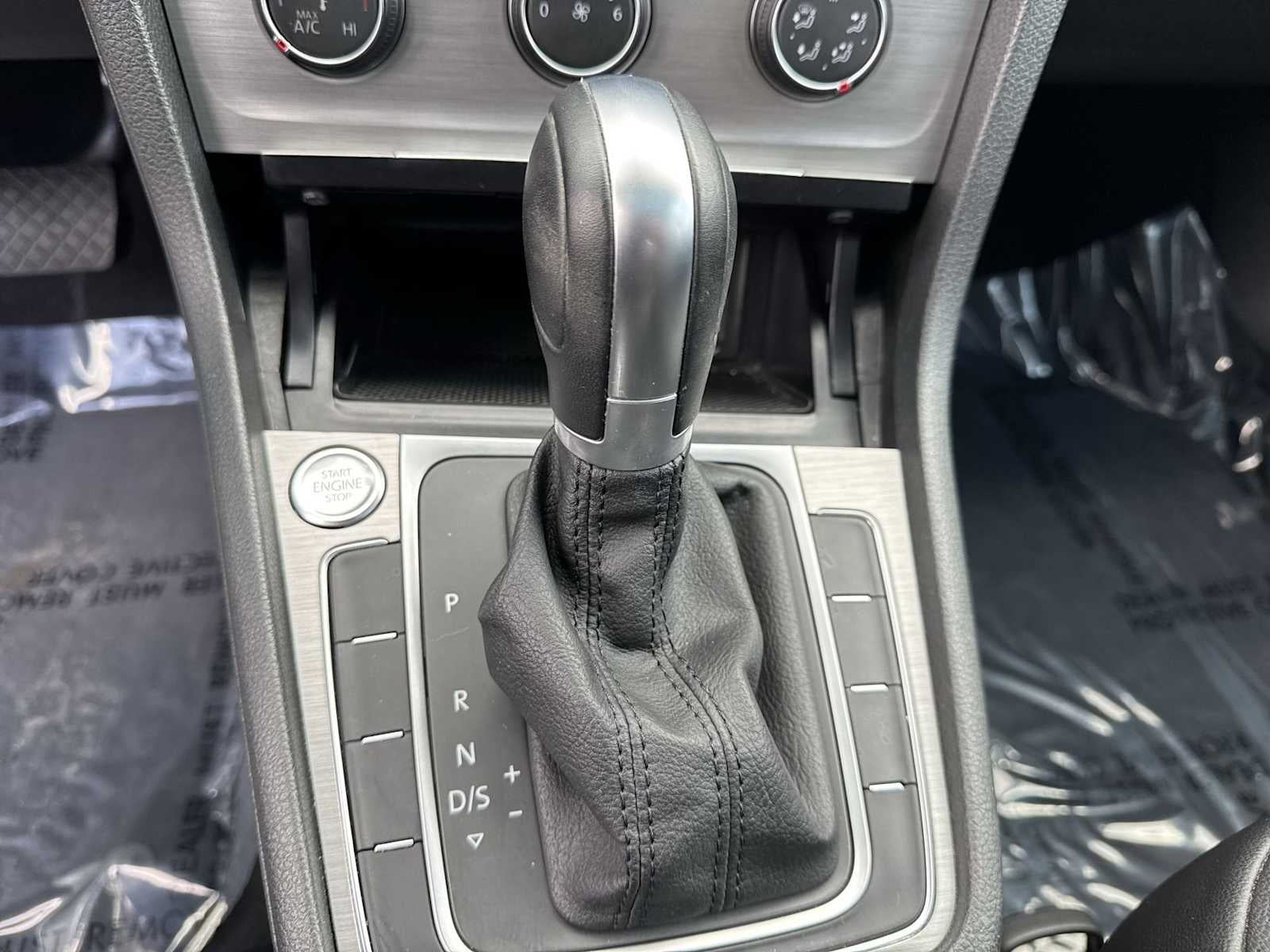2017 Volkswagen Golf Base