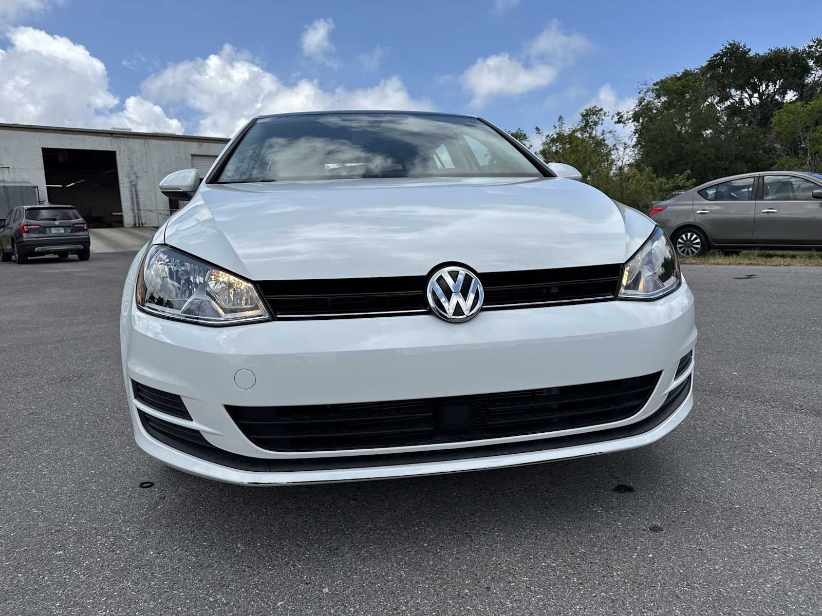 2017 Volkswagen Golf Base