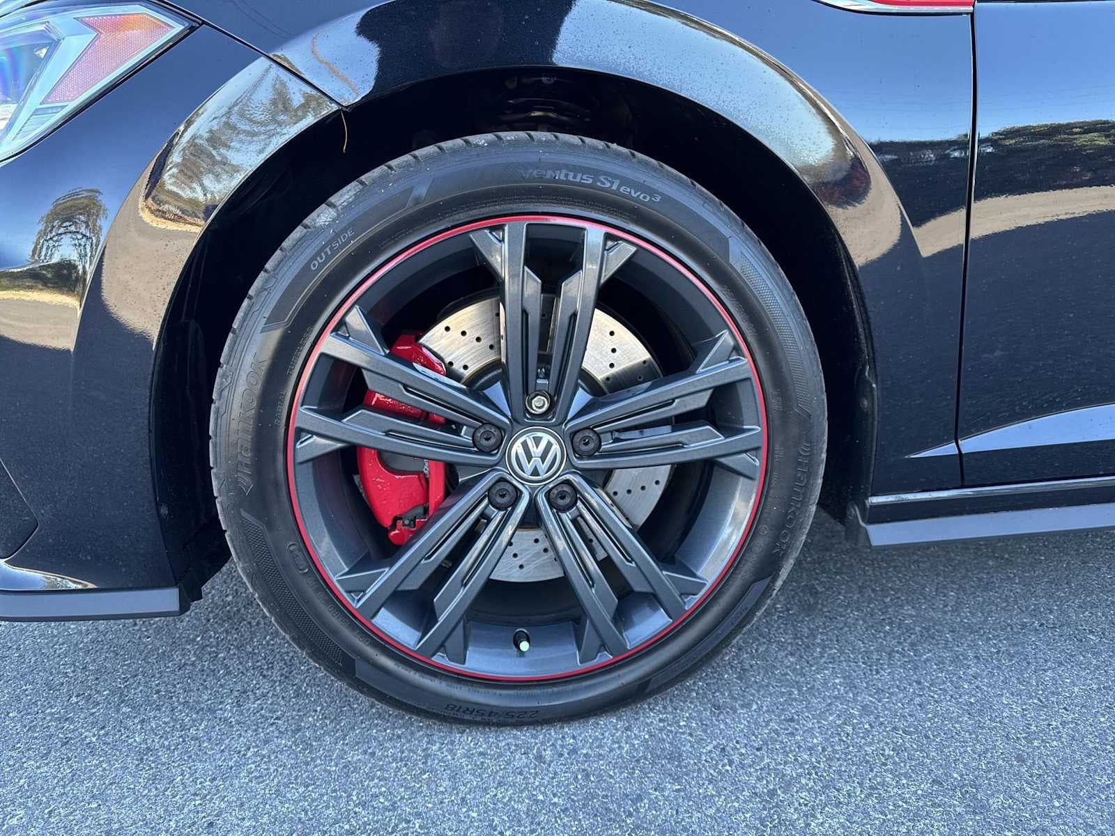 2019 Volkswagen Jetta GLI Base