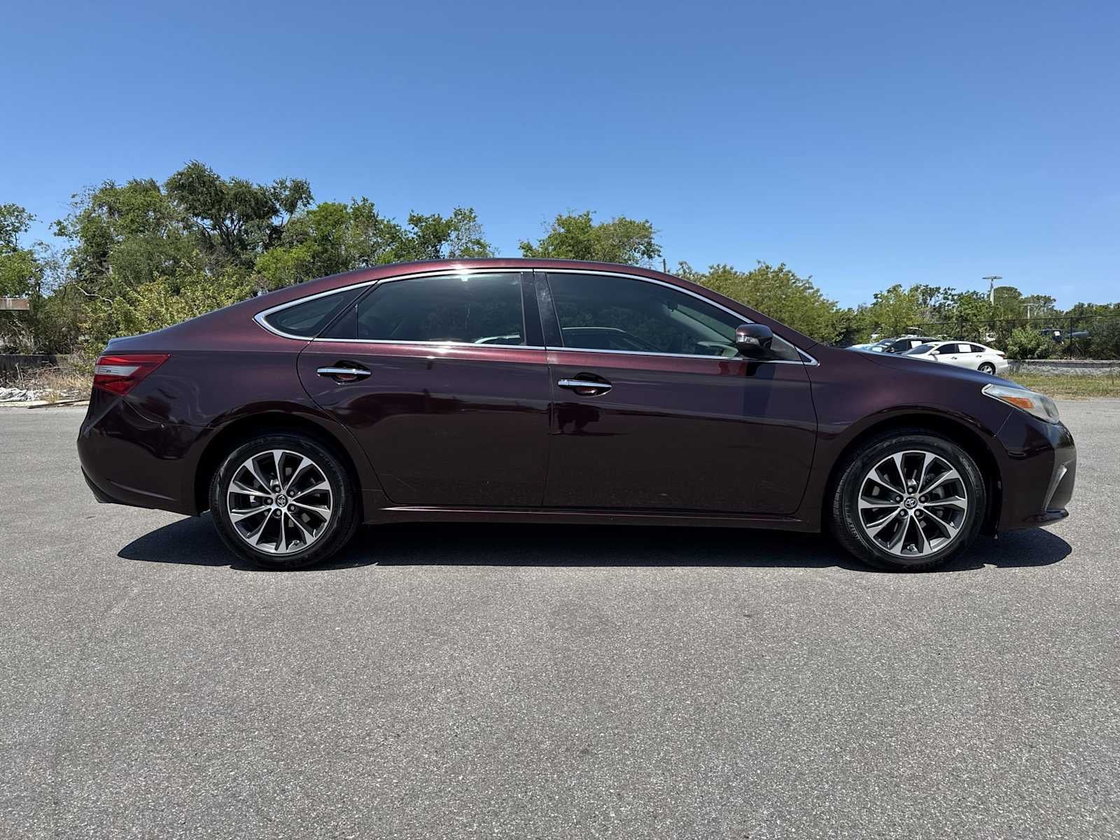 2016 Toyota Avalon XLE