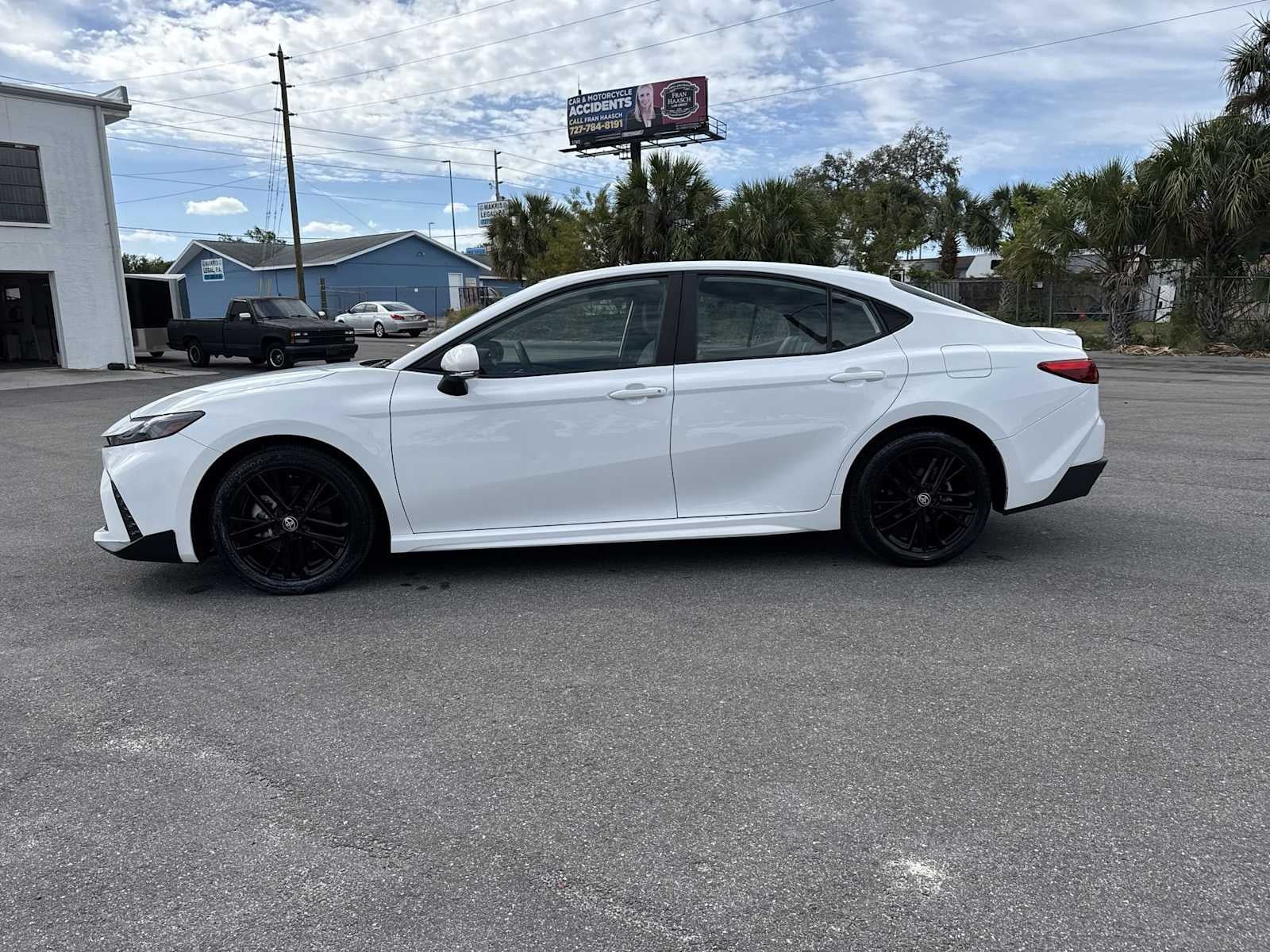 2025 Toyota Camry SE