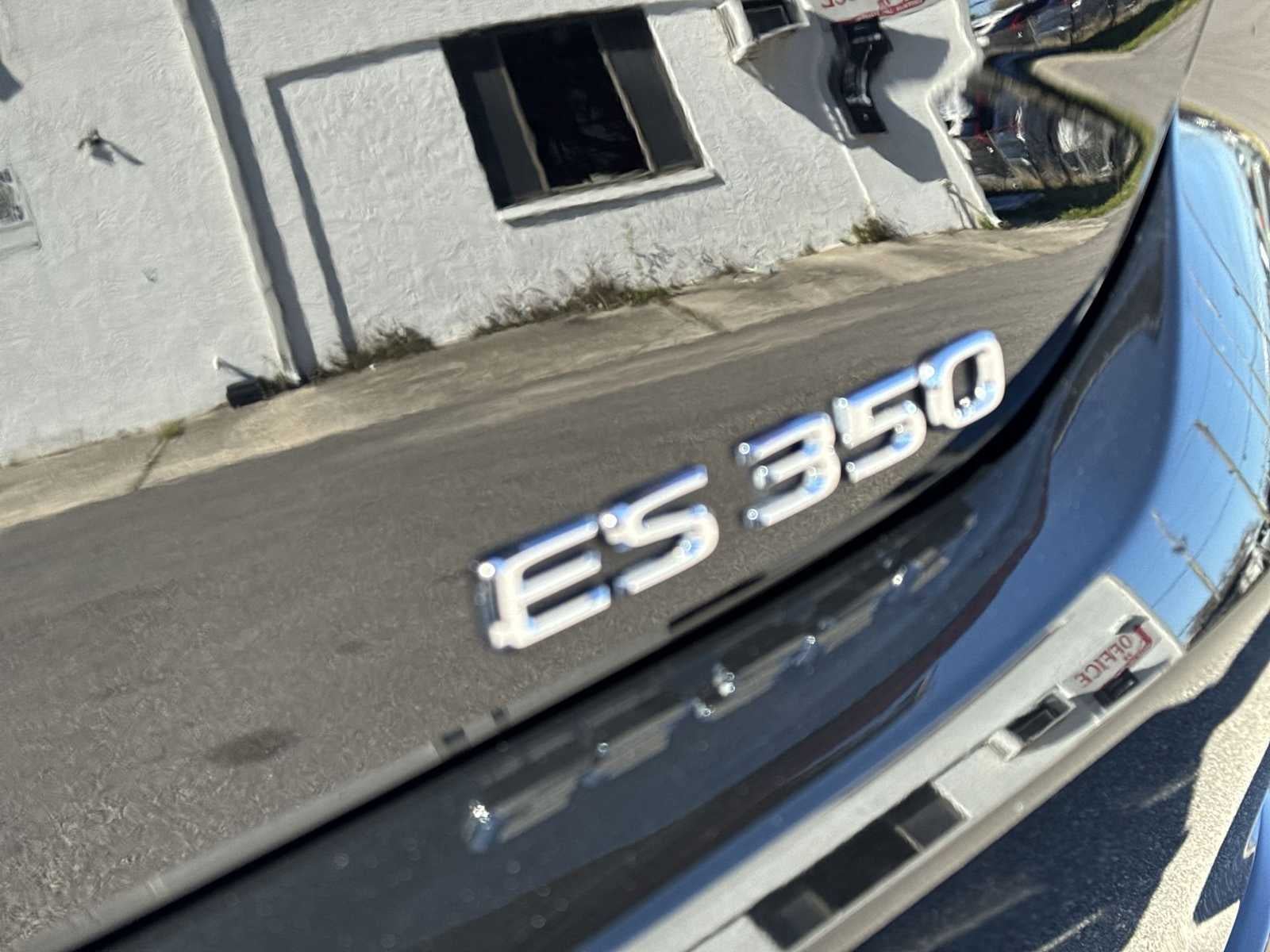 2022 Lexus ES Ultra Luxury