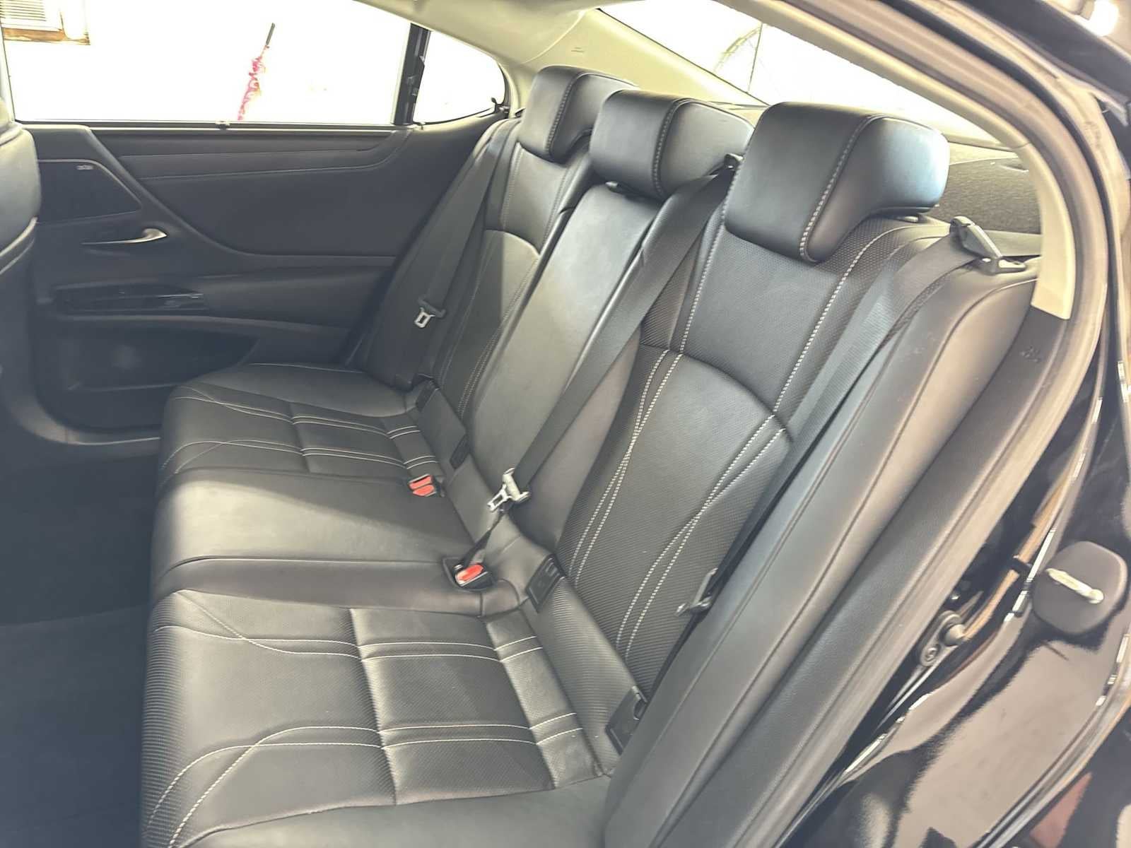 2022 Lexus ES Ultra Luxury