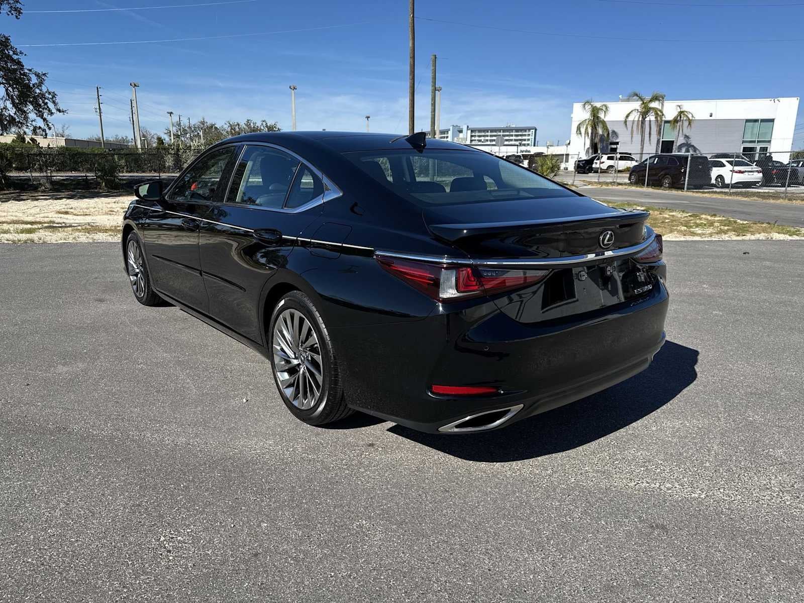 2022 Lexus ES Ultra Luxury