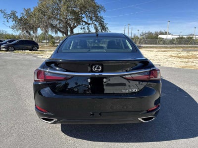 2022 Lexus ES Ultra Luxury