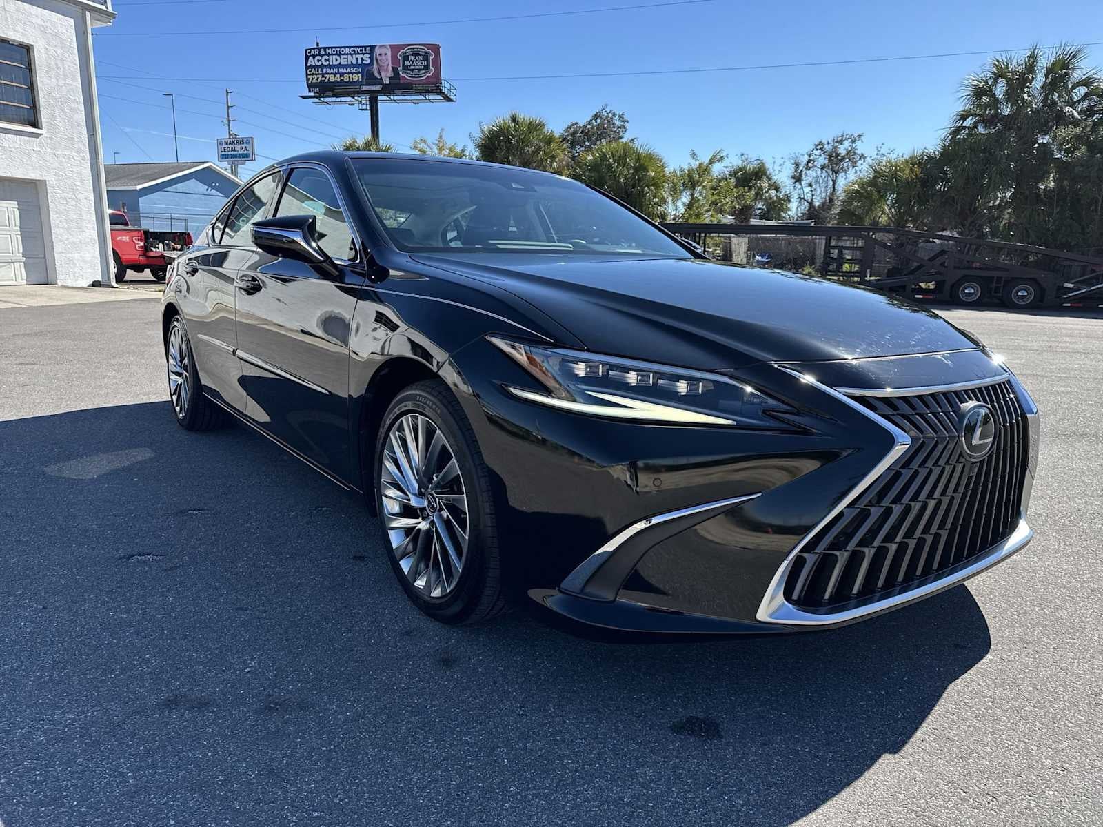 2022 Lexus ES Ultra Luxury