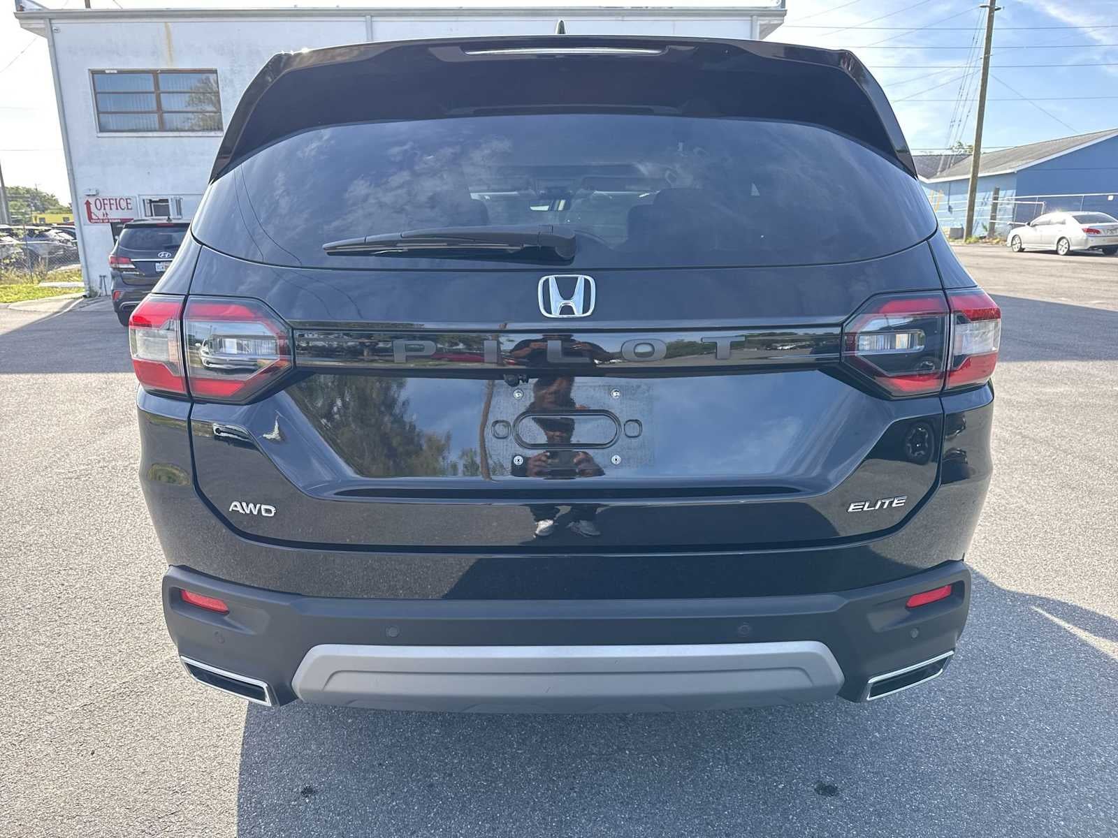 2023 Honda Pilot Elite