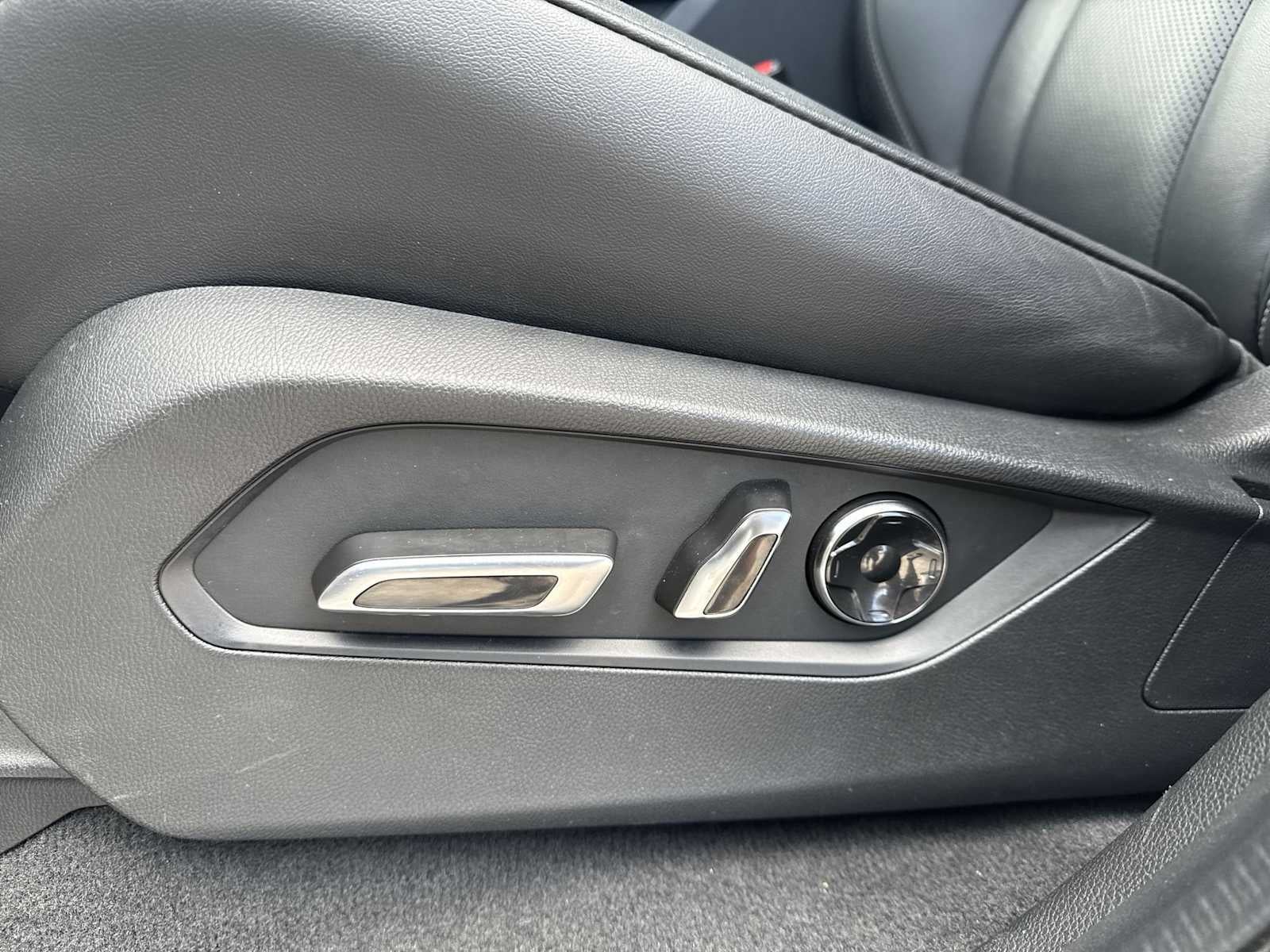 2023 Acura MDX w/Technology Package