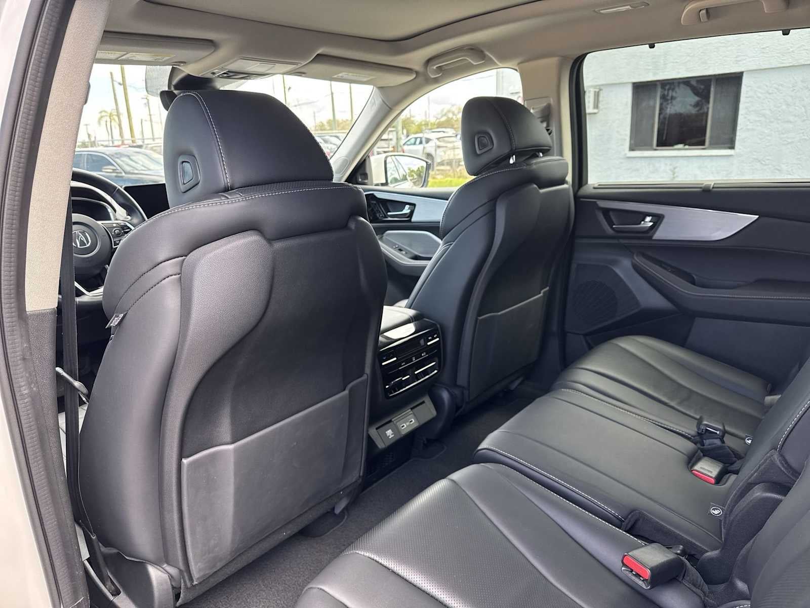 2023 Acura MDX w/Technology Package